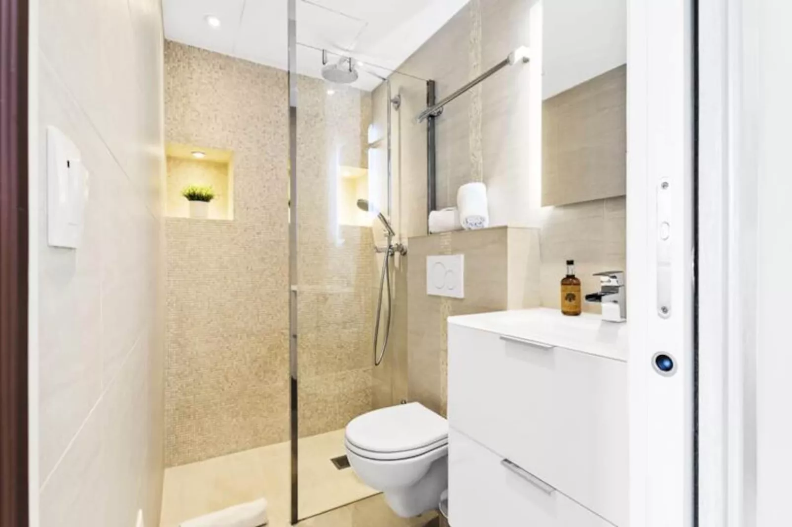 Résidence Centre Ville De Cannes, 2p Moderne Avec Terrasse-Nicht zugeordnet