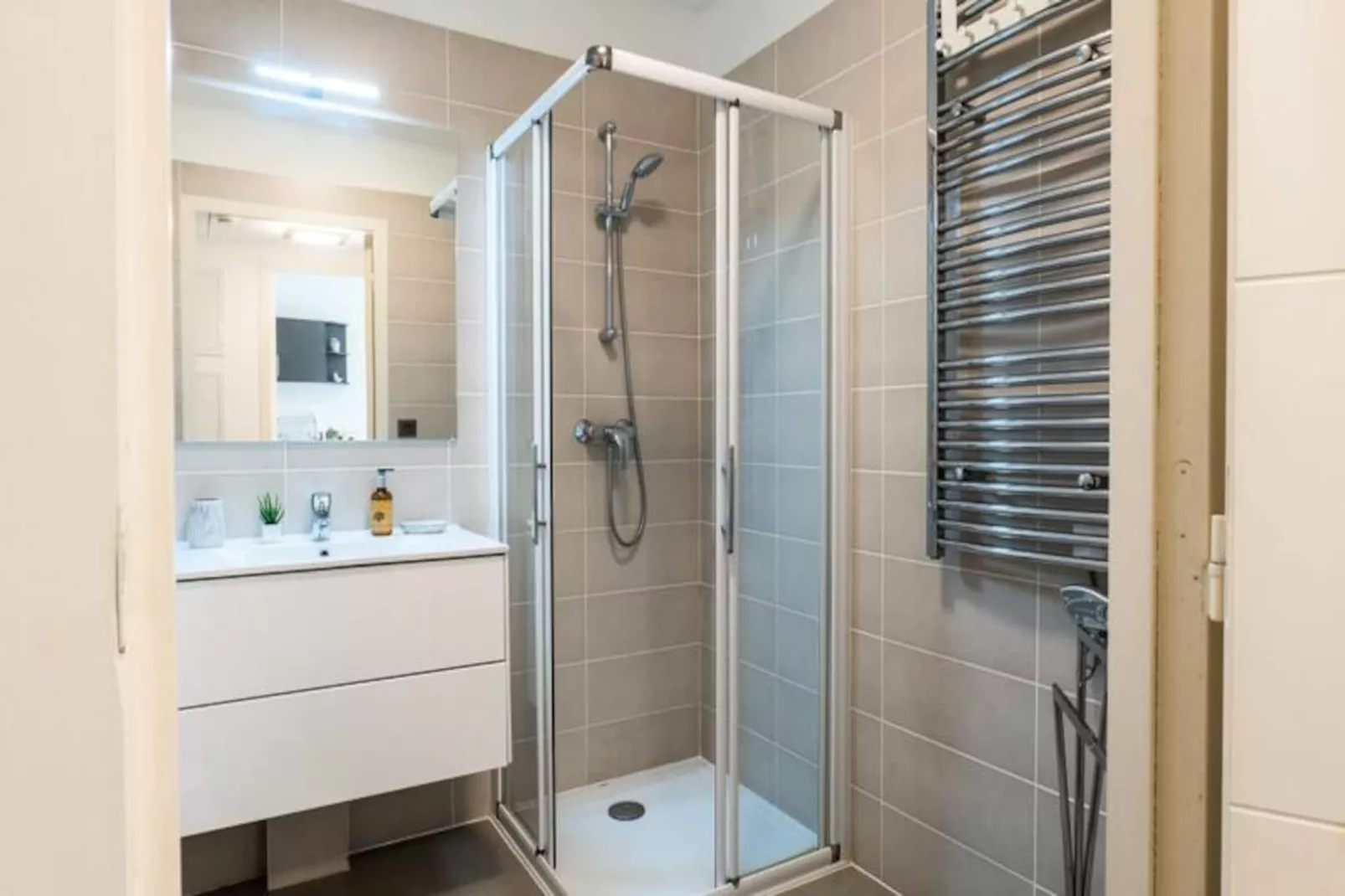 Résidence 2p Avec Piscine Au Palm Beach-Untagged