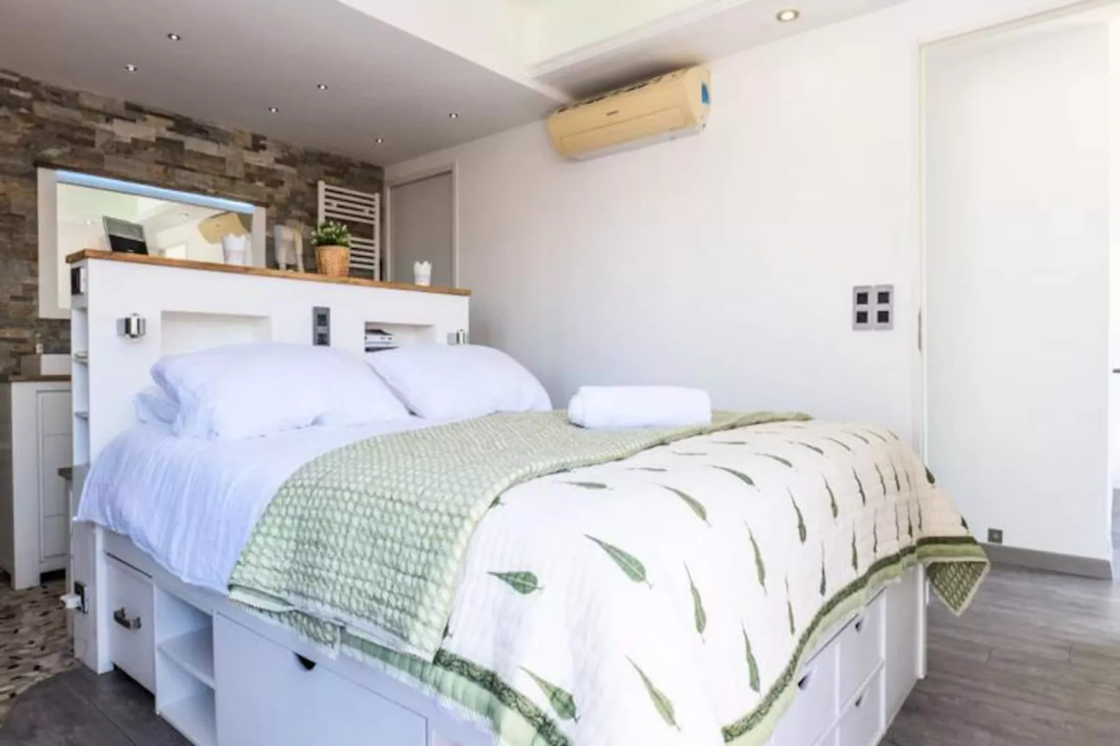 Résidence Duplex En Toit-terrasse &agrave; Deux Pas De La Croisette-Non tagué