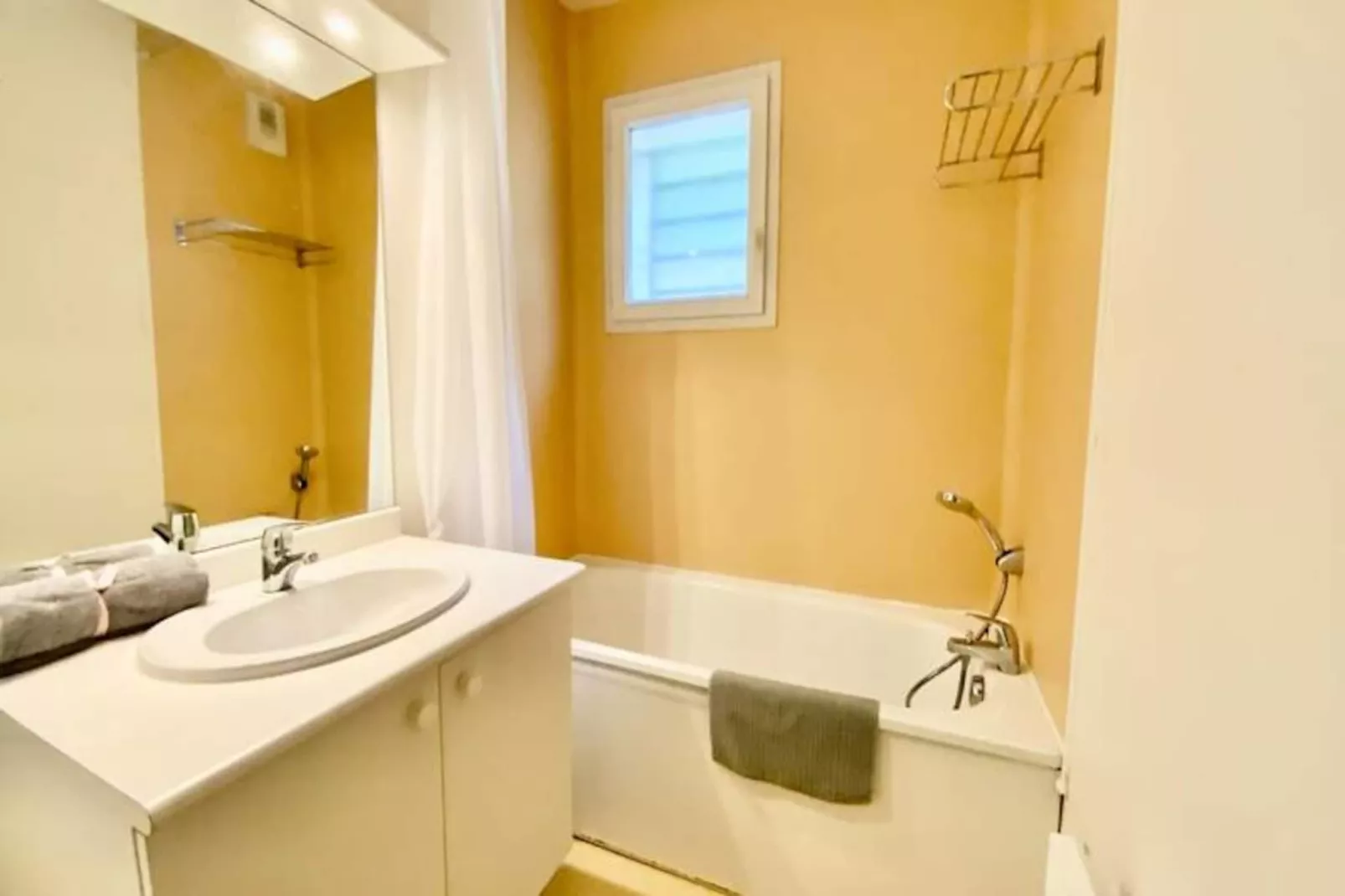 Résidence Les Na&iuml;ades I45 - 2 Chambres Pour 5 Personnes !-Untagged