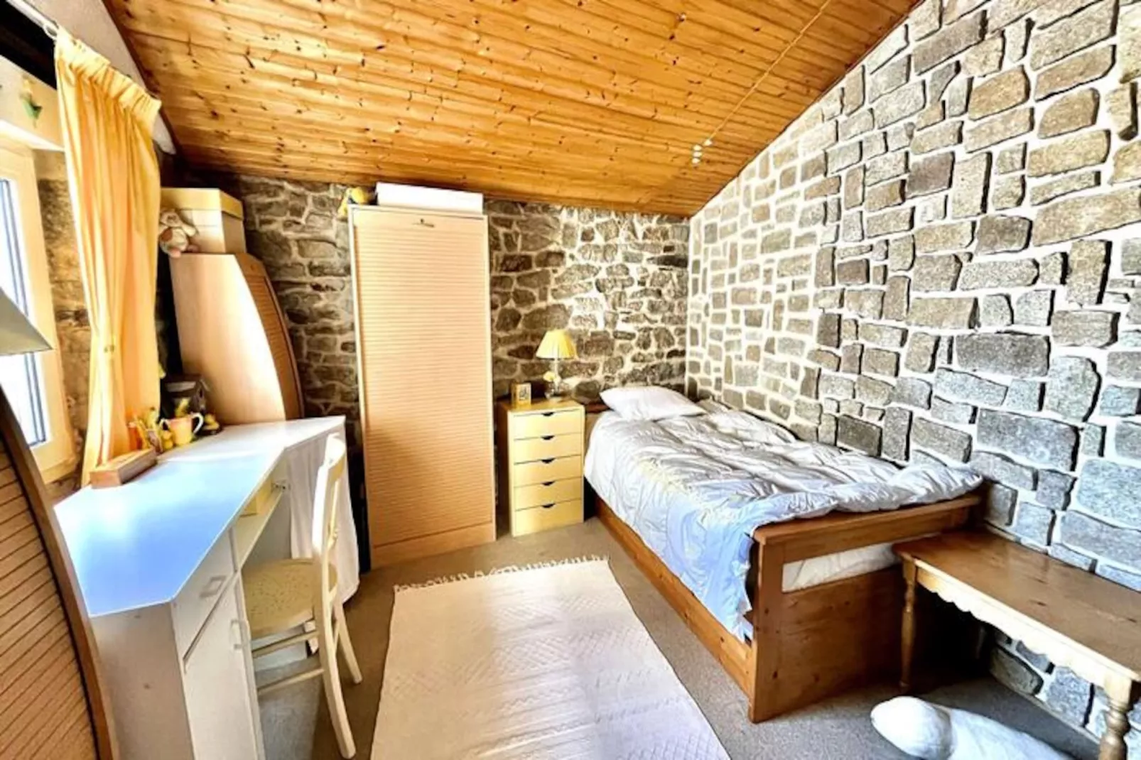 Résidence Rue De La Fontaine-Nicht zugeordnet