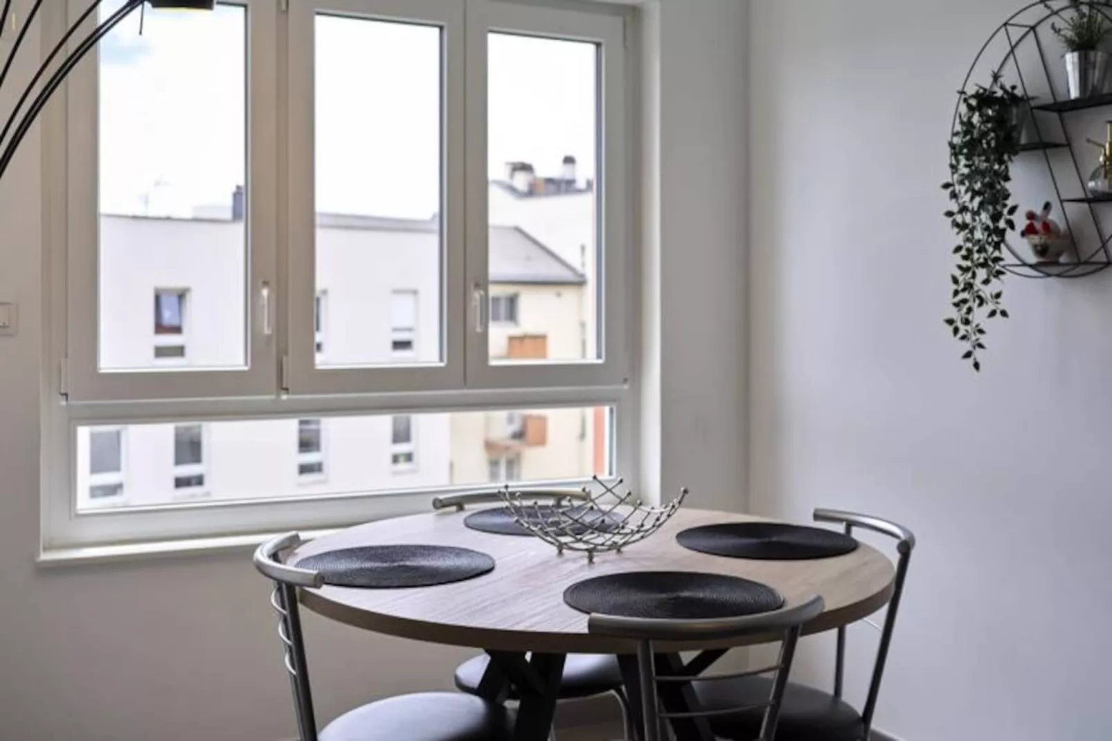 Dans Les &eacute;toiles - 2 Chambres Proche Centre Ville Avec Parking Inclus-Non tagué