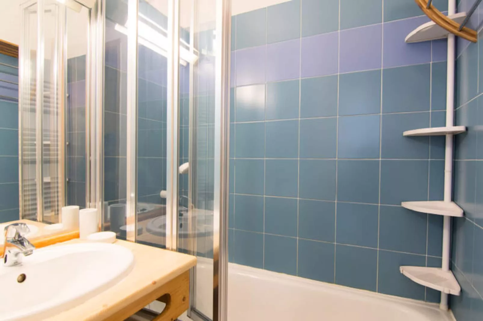 Chalet De Tigny Clematite - Untagged