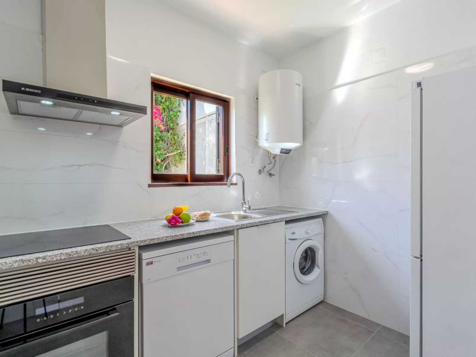 Amélia - Sunny Way-Dedans