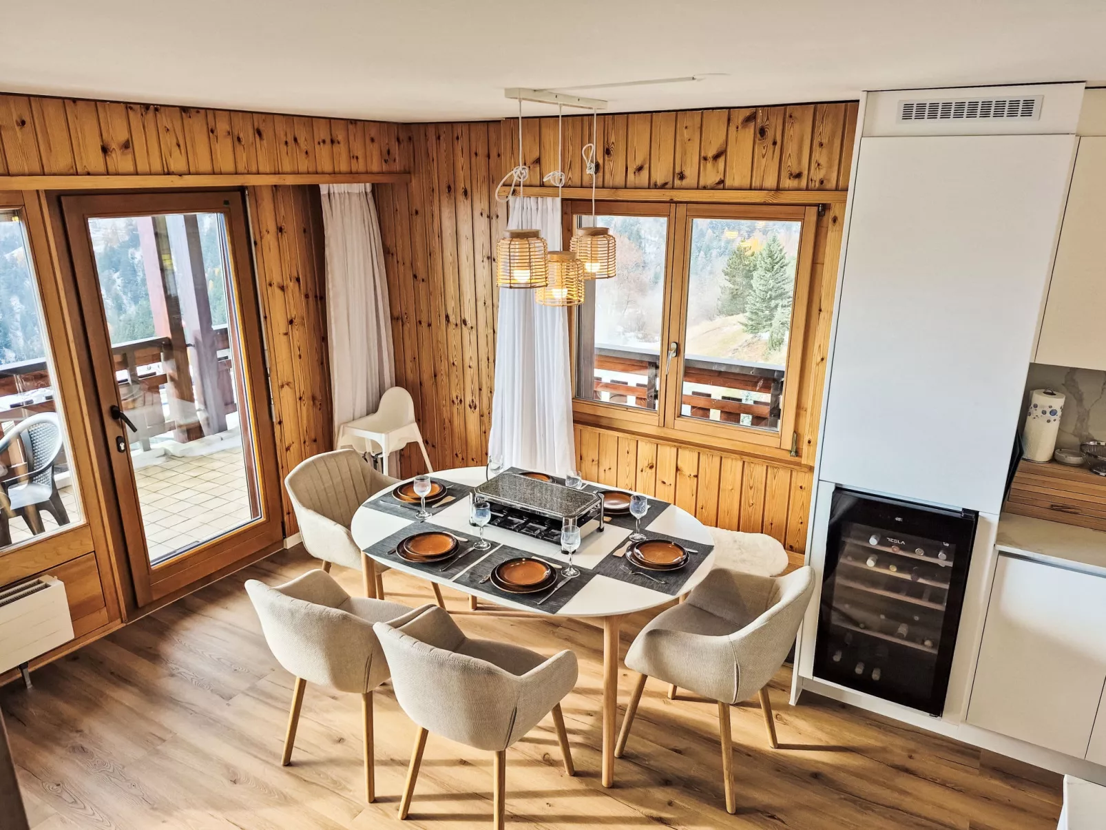 Les Thermalies 202-Inside