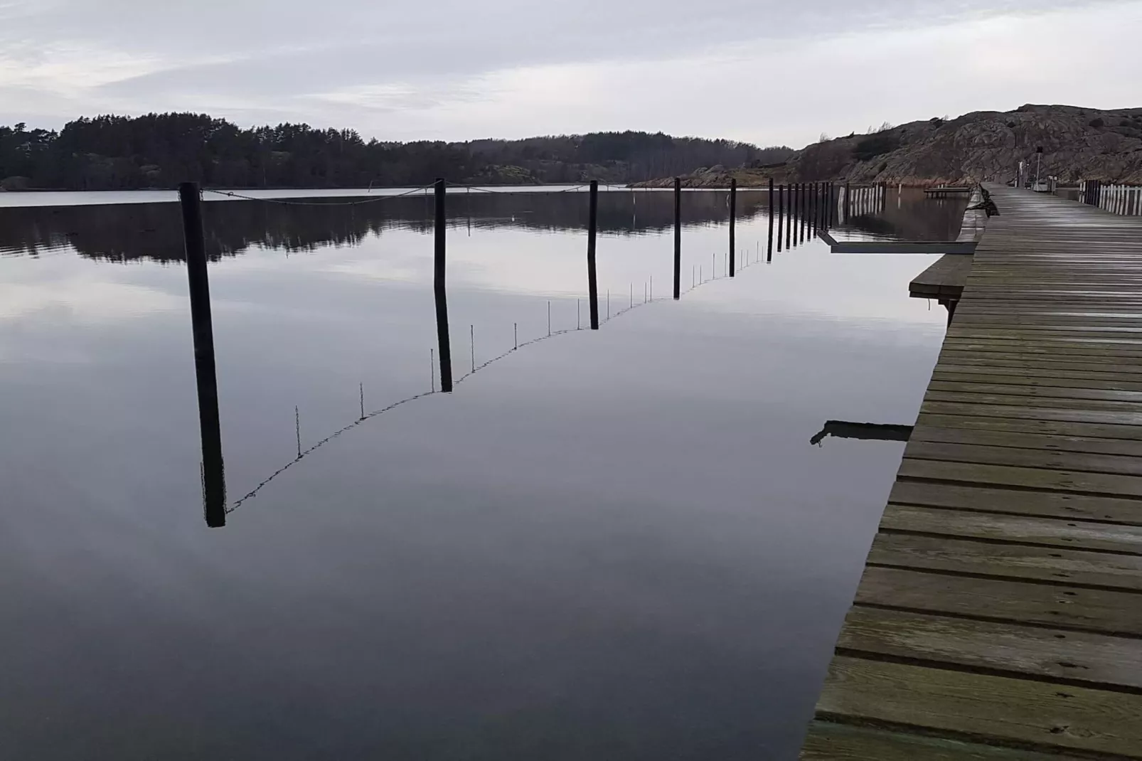 Seaside Charm in Flaton Retreat-By Traum-Water view