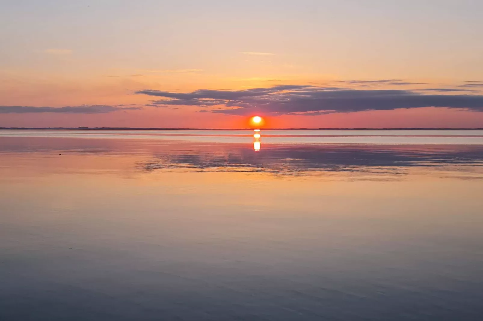 Luxurioses Pool-Refugium in Nordborg -- By Traum Ferienwohnungen-Wasserblick