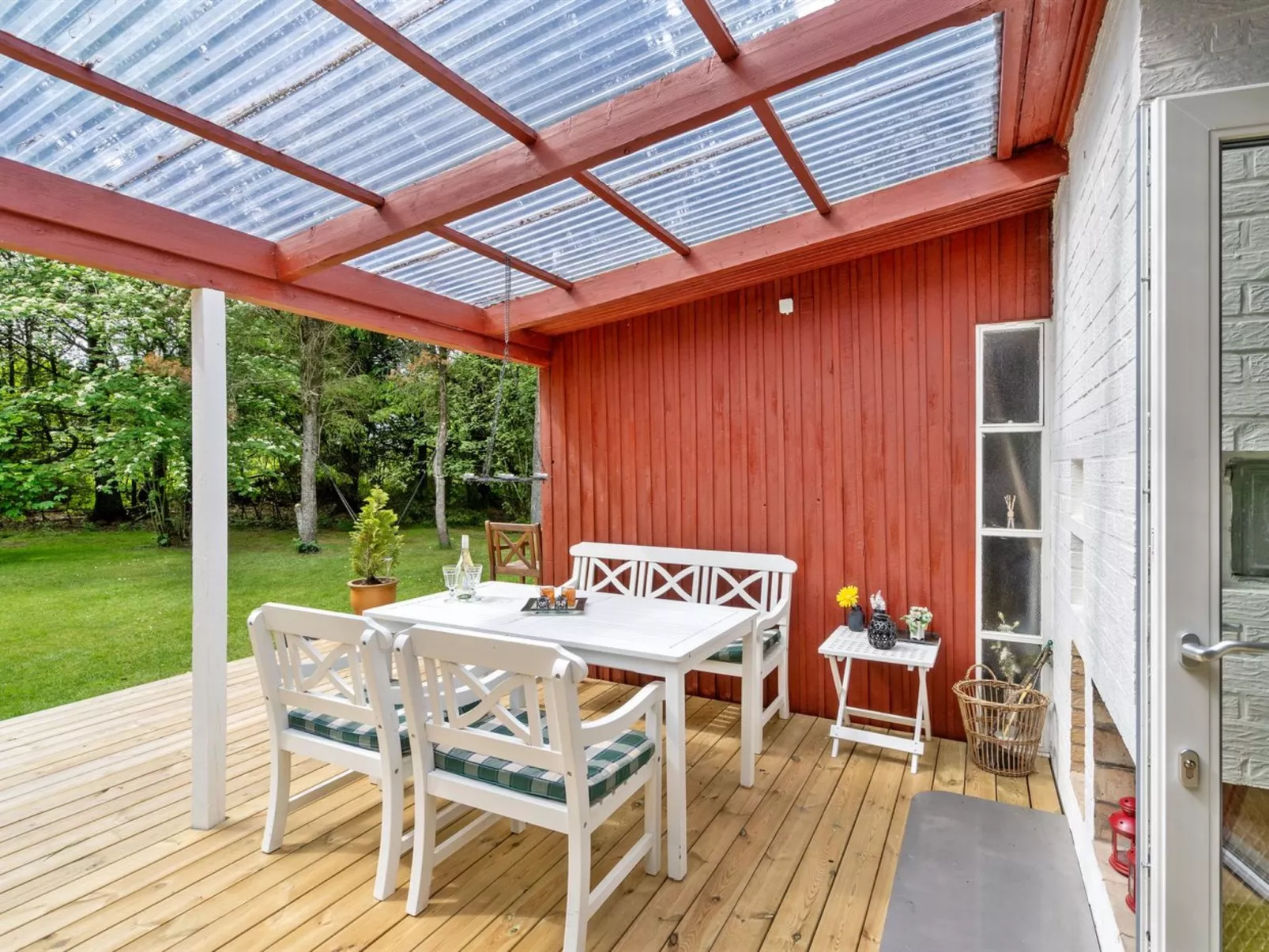 "Deik" - 2km to the fjord-Outside