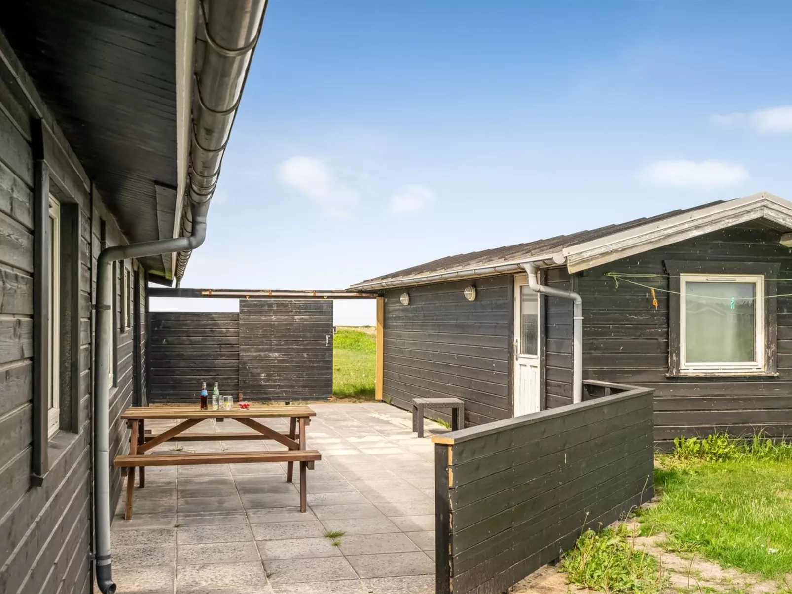 "Sinnika" - 75m from the sea-Draußen