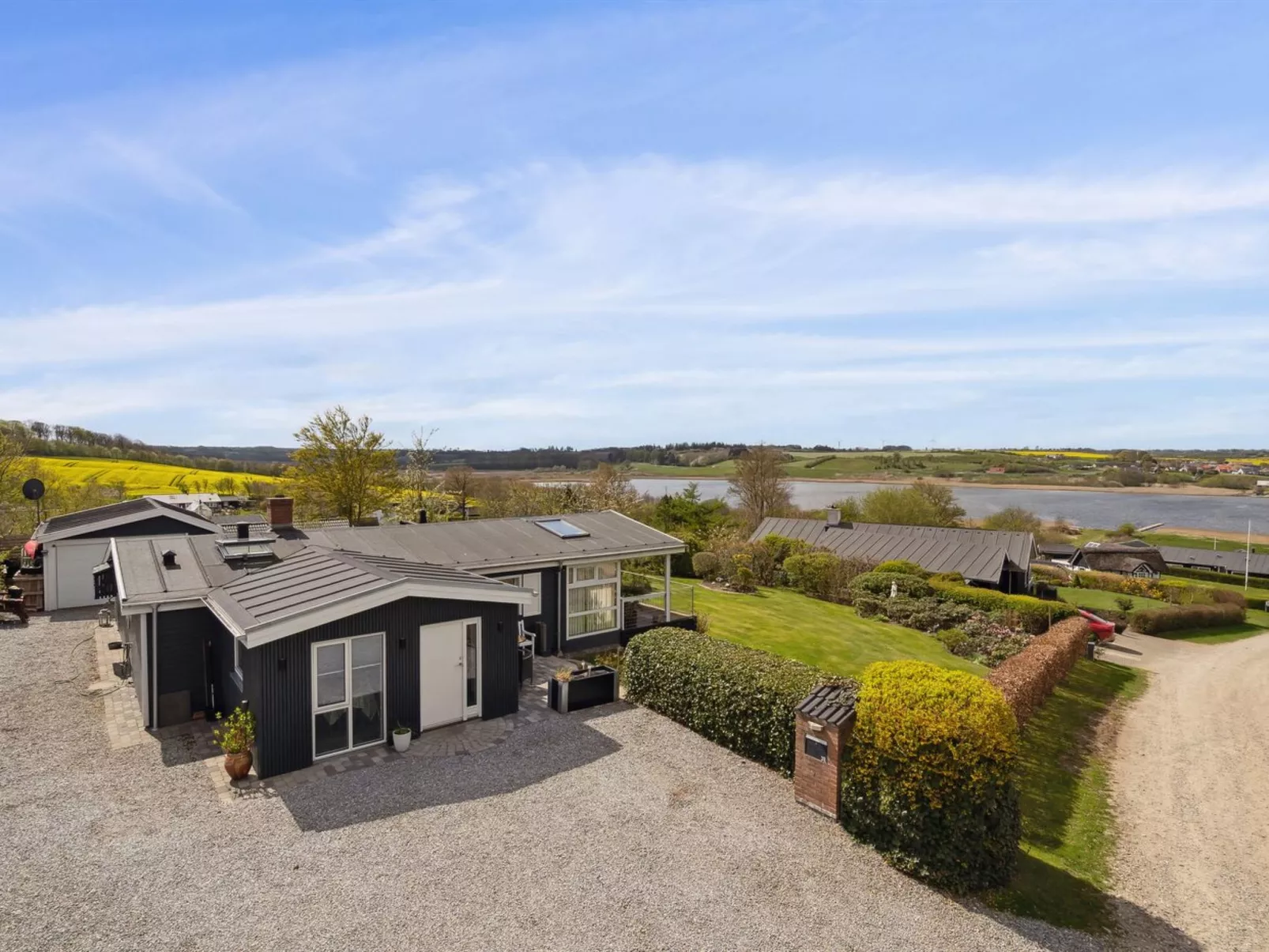 "Annabeth" - 300m to the fjord-Outside