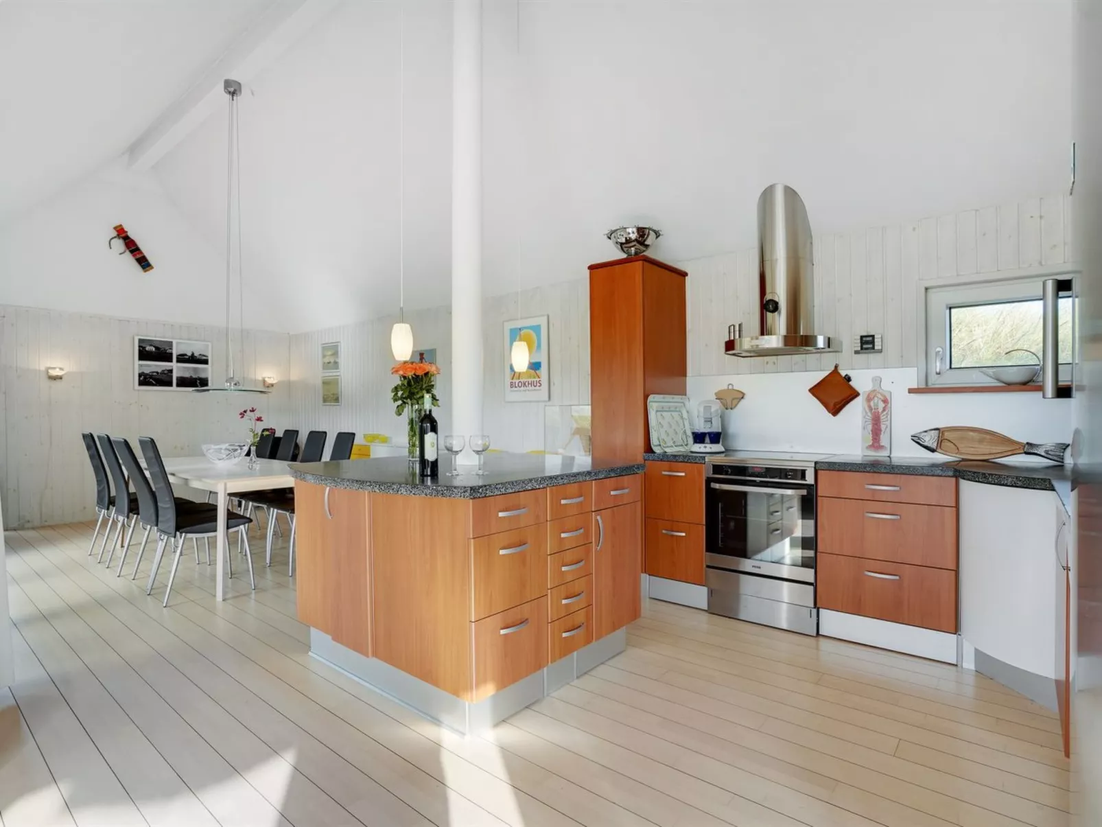 "Henric" - 100m from the sea-Inside