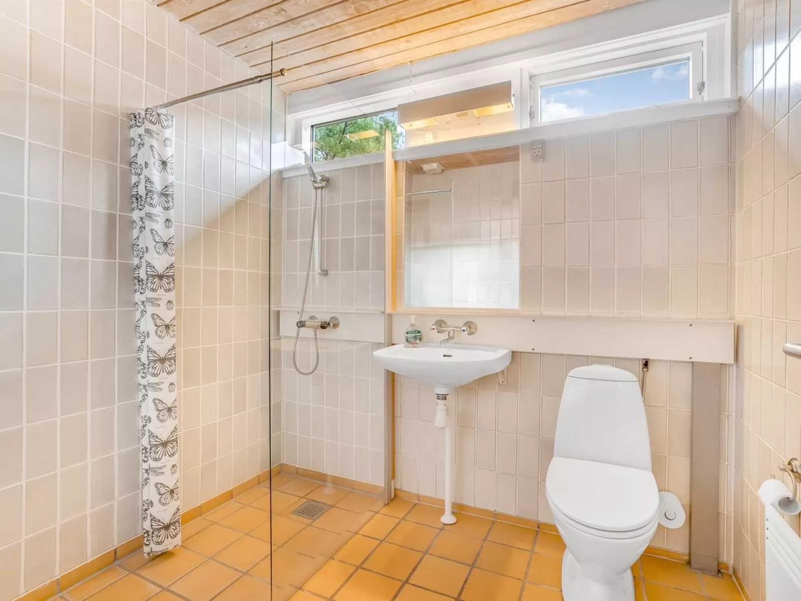 "Hira" - 300m from the sea-Dedans