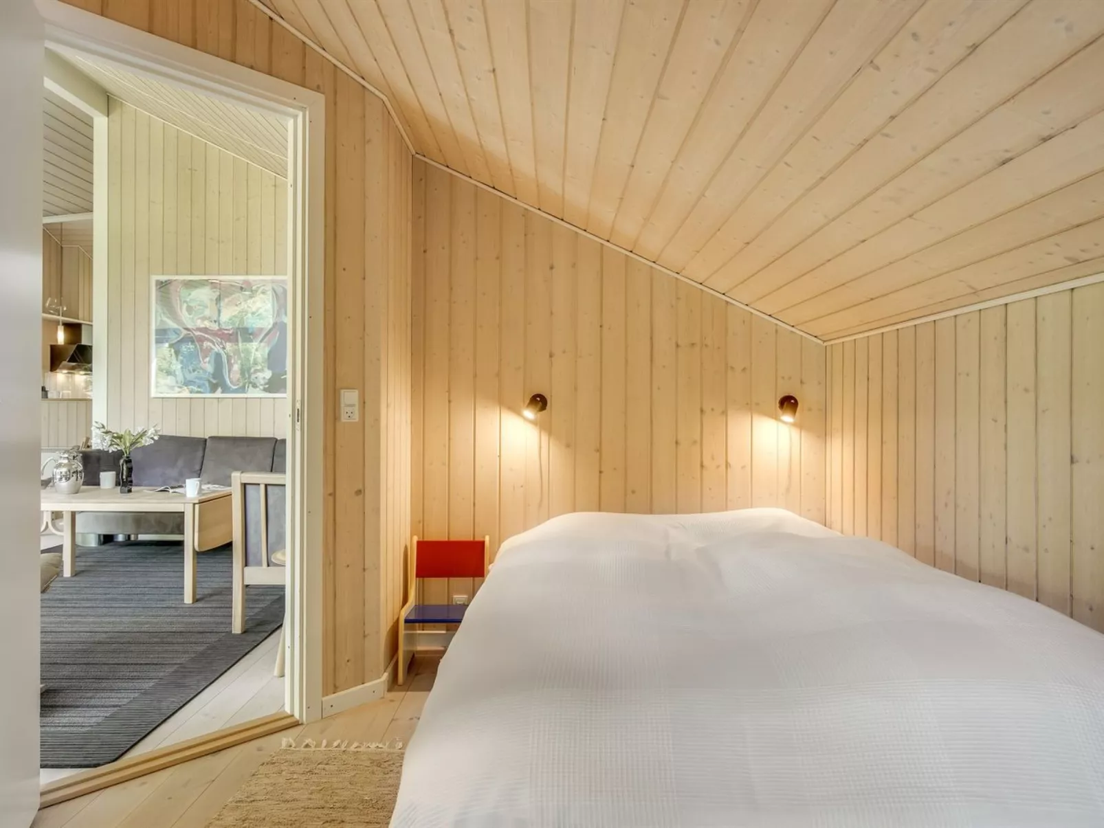 "Anemone" - 700m from the sea-Drinnen