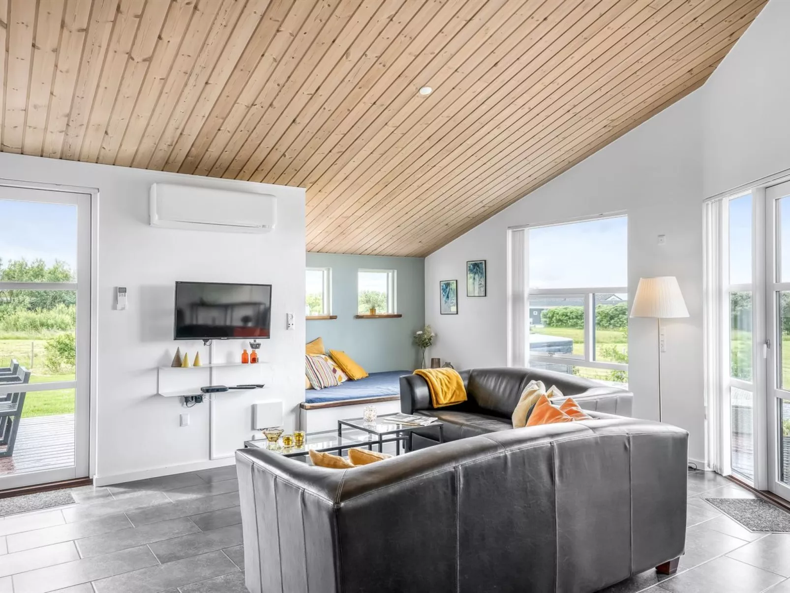 "Selke" - 300m to the fjord-Inside