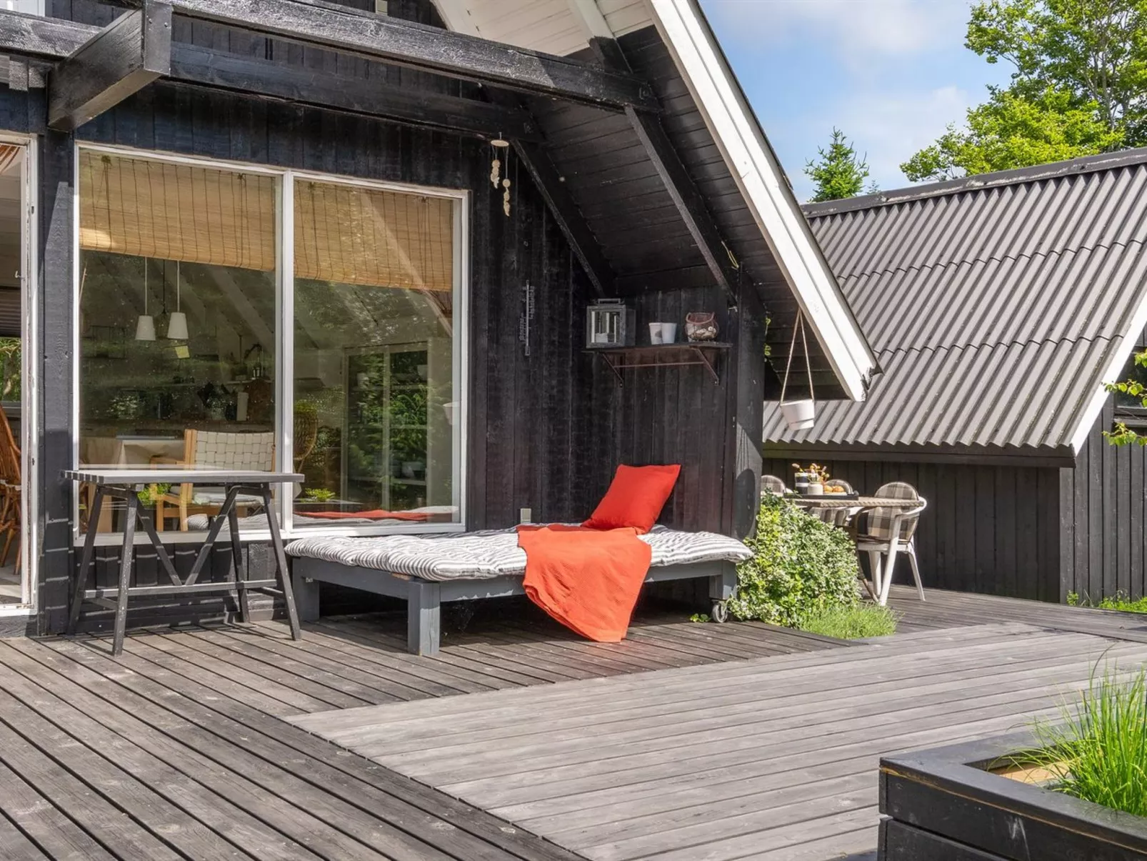 "Jütte" - 2km to the fjord-Outside