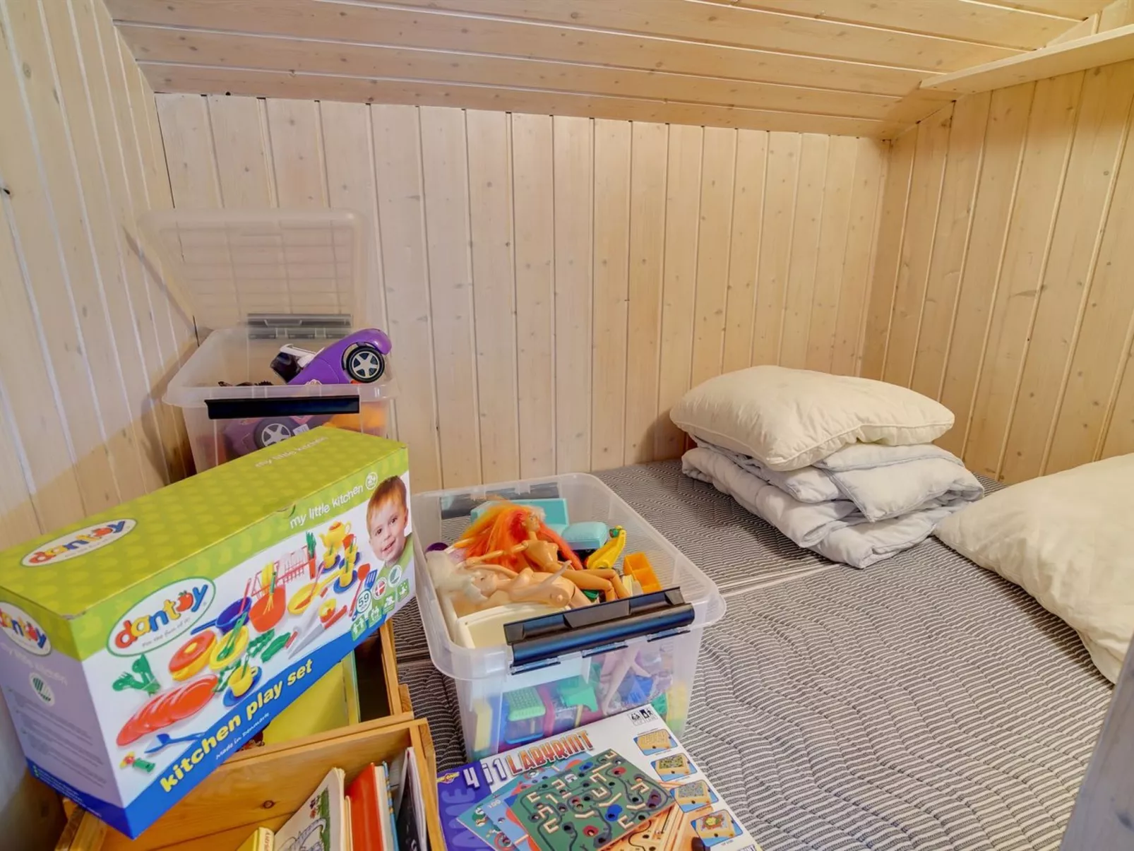 "Loreia" - 200m from the sea-Inside