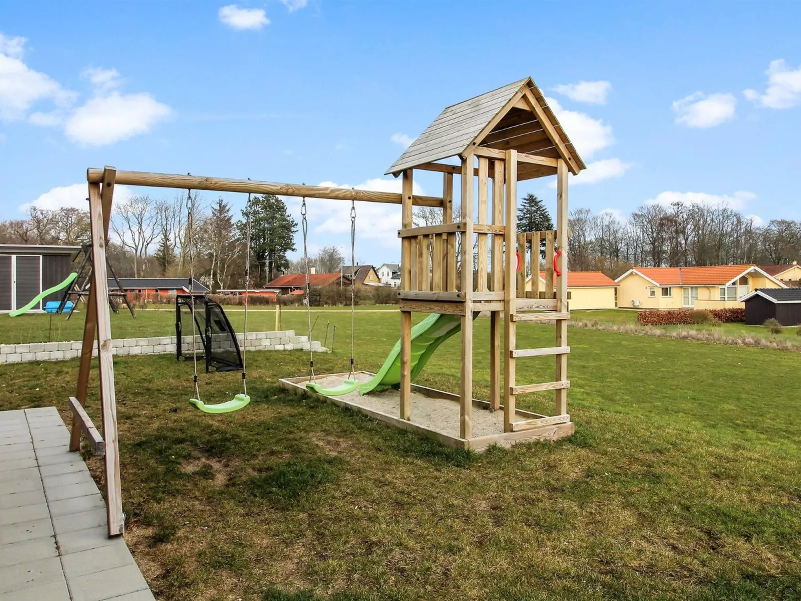 "Yakari" - 300m from the sea-Outside