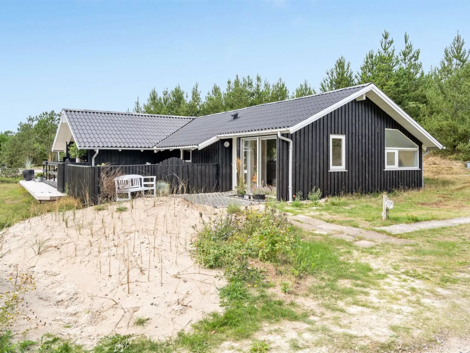 "Elayne" - 3km from the sea-Outside