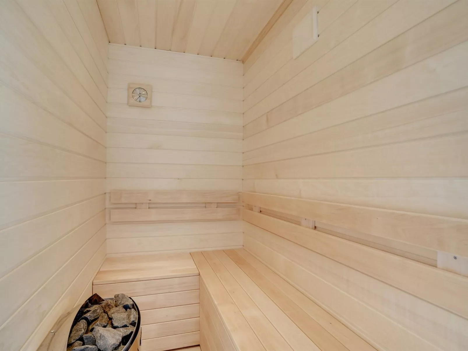 "Ayda" - 350m from the sea-Drinnen