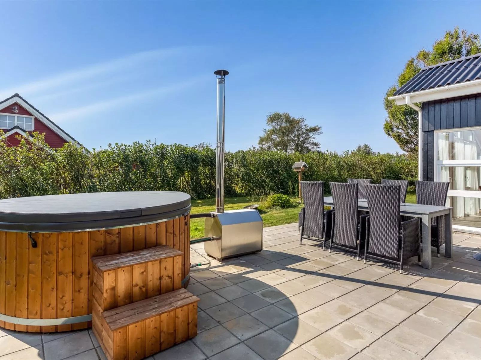 "Gudmundine" - 350m to the fjord-Outside