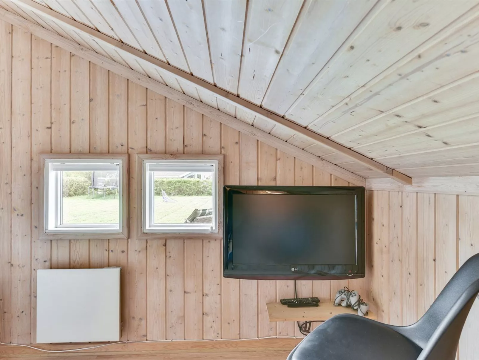 "Tore" - 200m from the sea-Drinnen