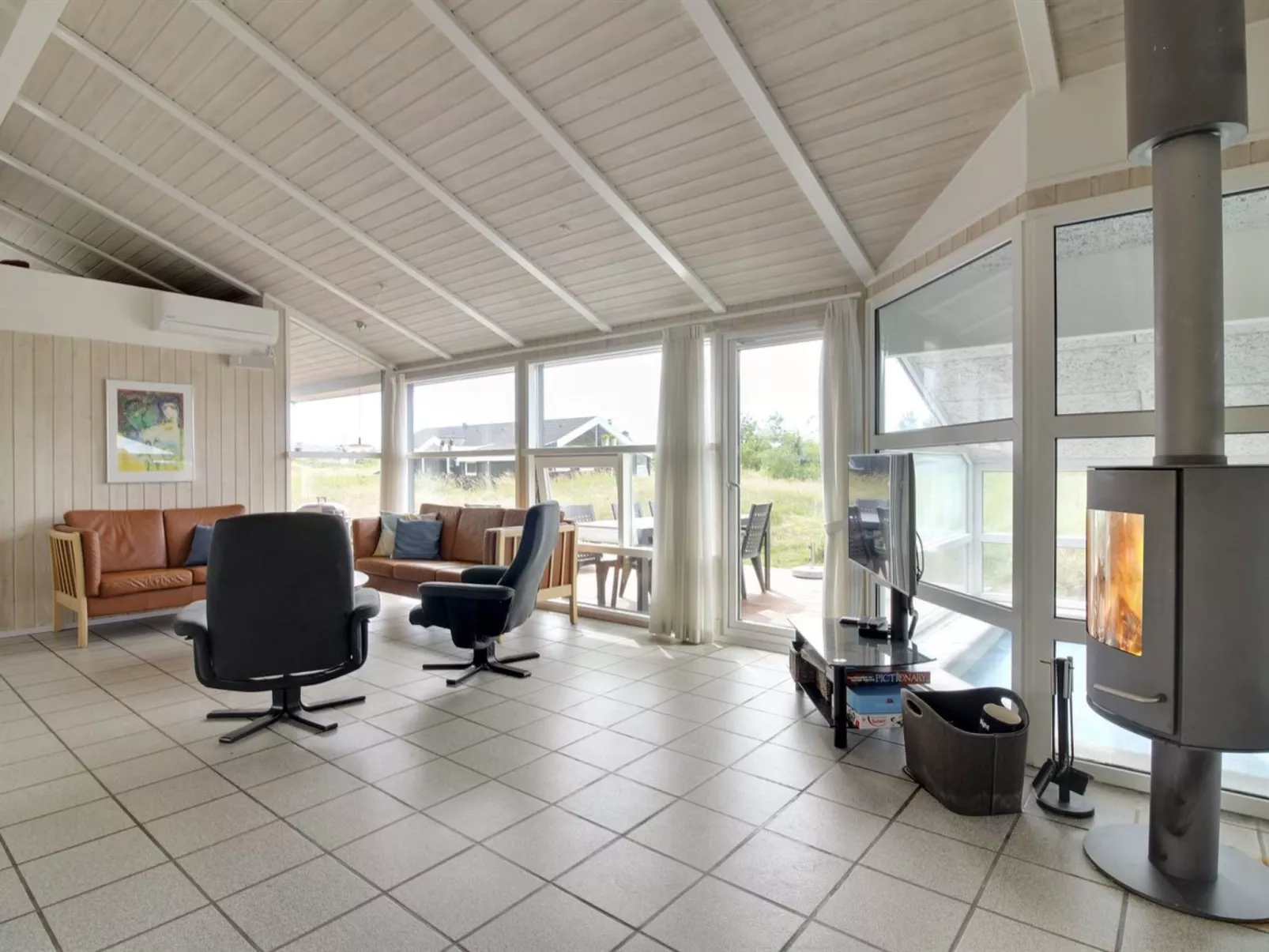 "Ilmo" - 950m from the sea-Inside