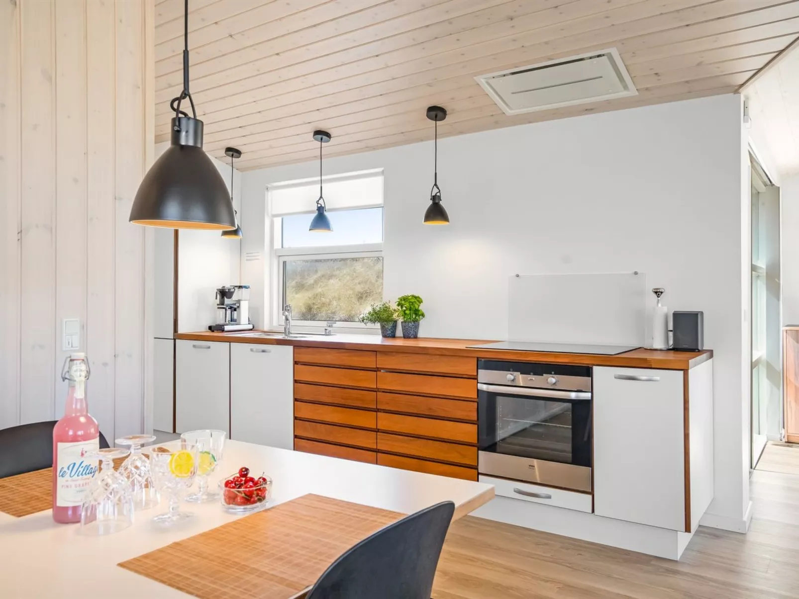 "Ingela" - 350m from the sea-Dedans