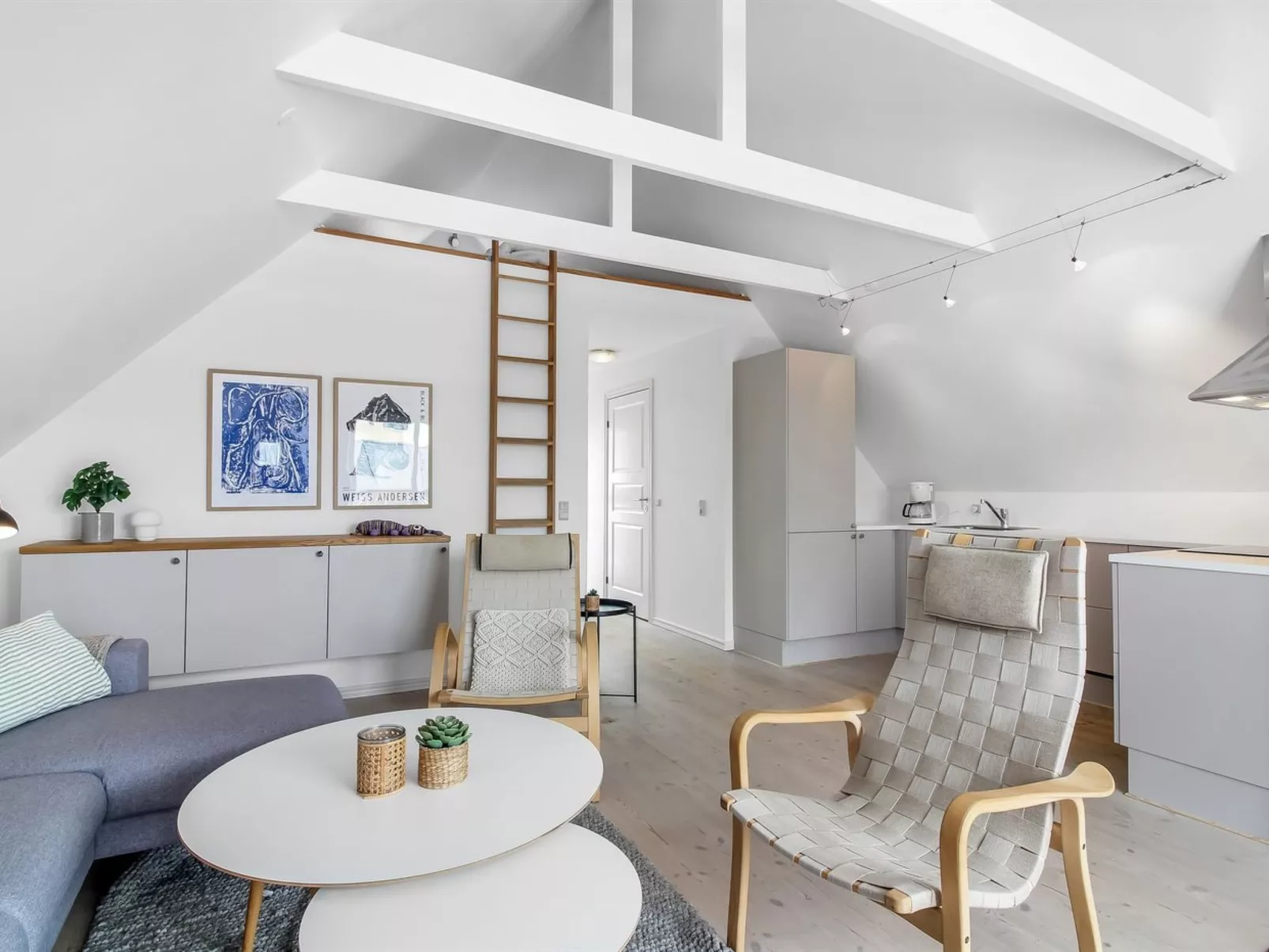 "Poulsen" - 200m from the sea-Drinnen