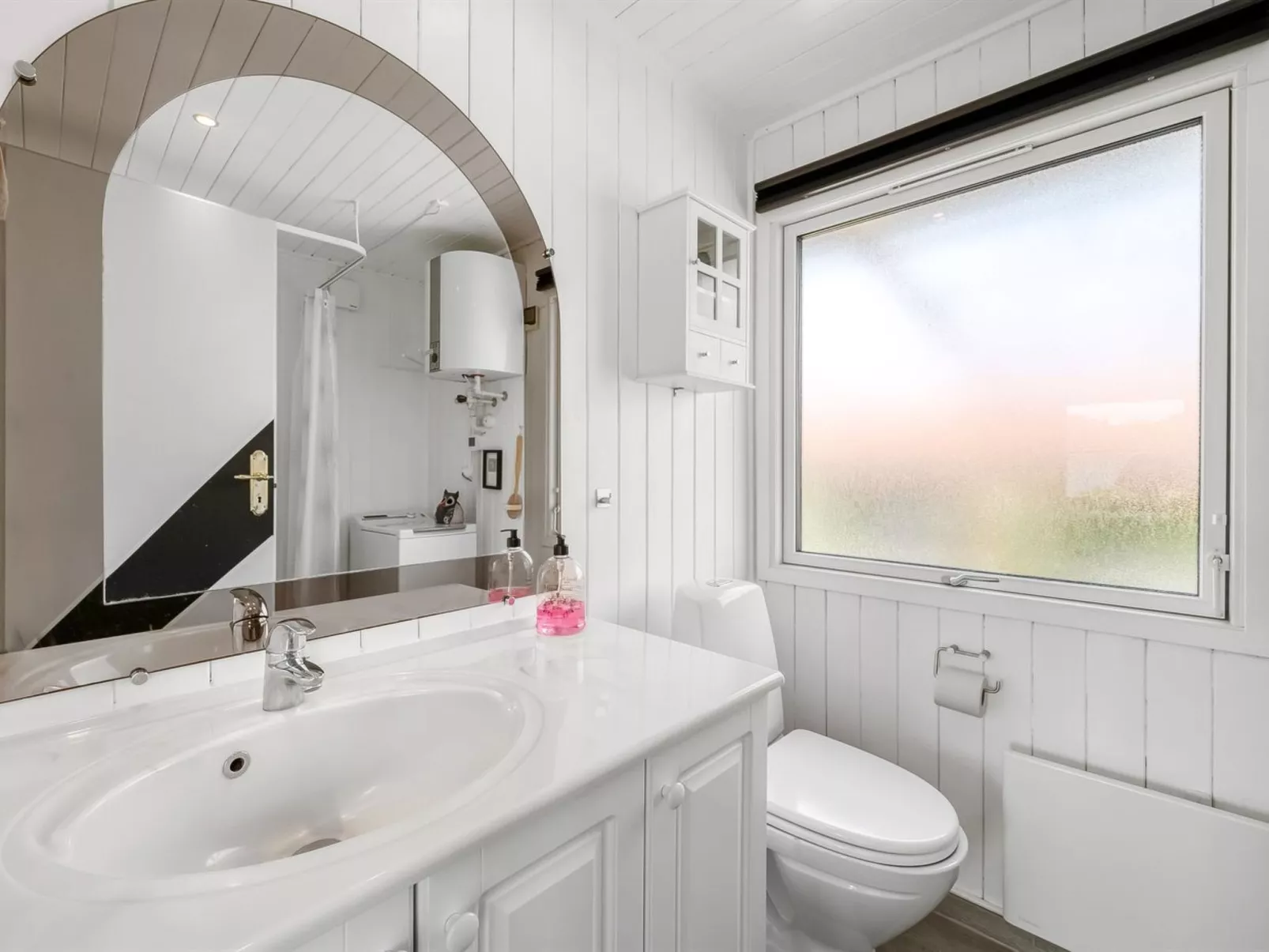 "Fritzie" - 600m to the fjord-Inside