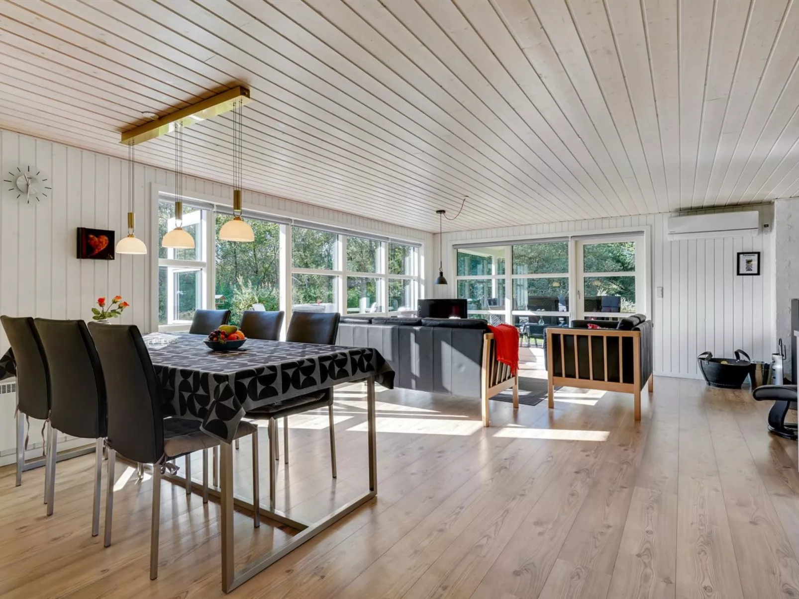 "Dorete" - 2.2km from the sea-Inside