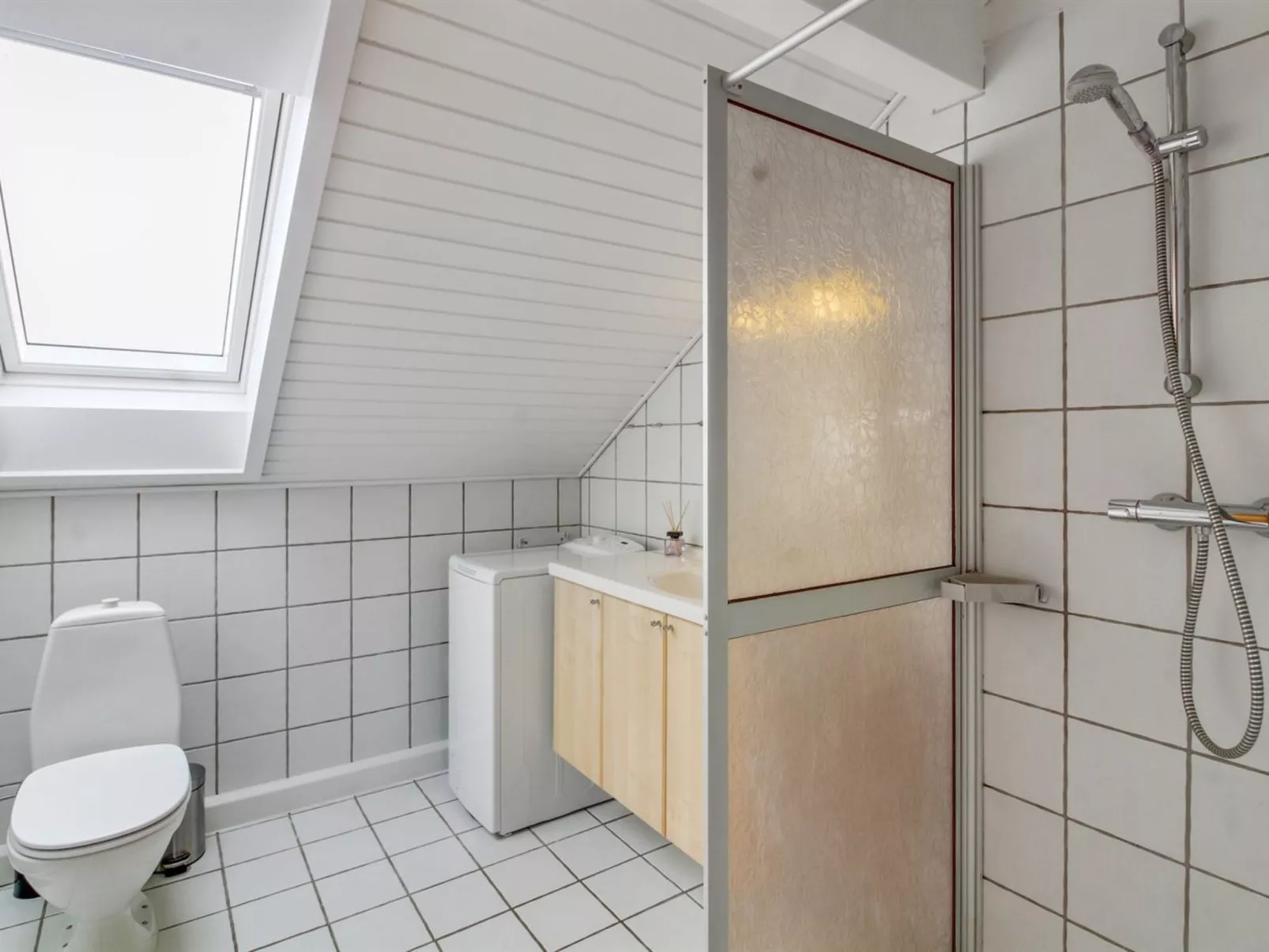 "Raine" - 2.3km from the sea-Dedans