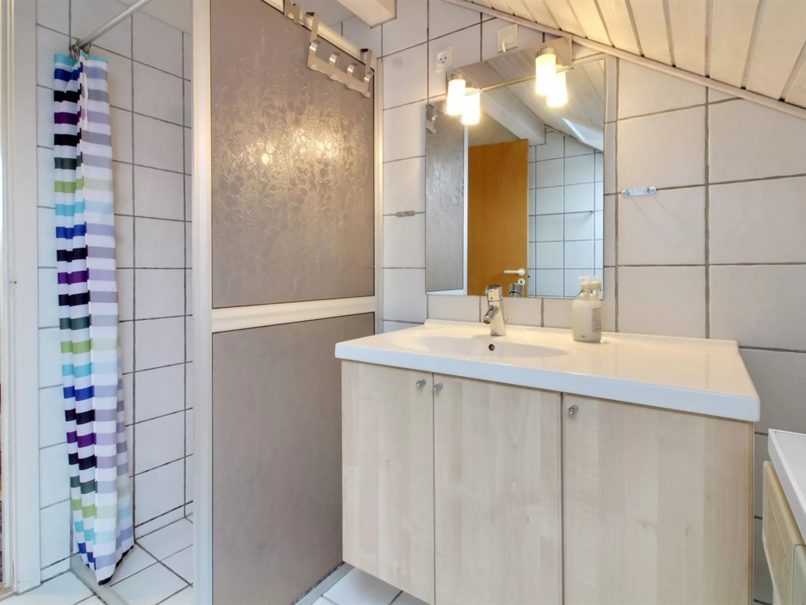 "Tinna" - 2.3km from the sea-Dedans