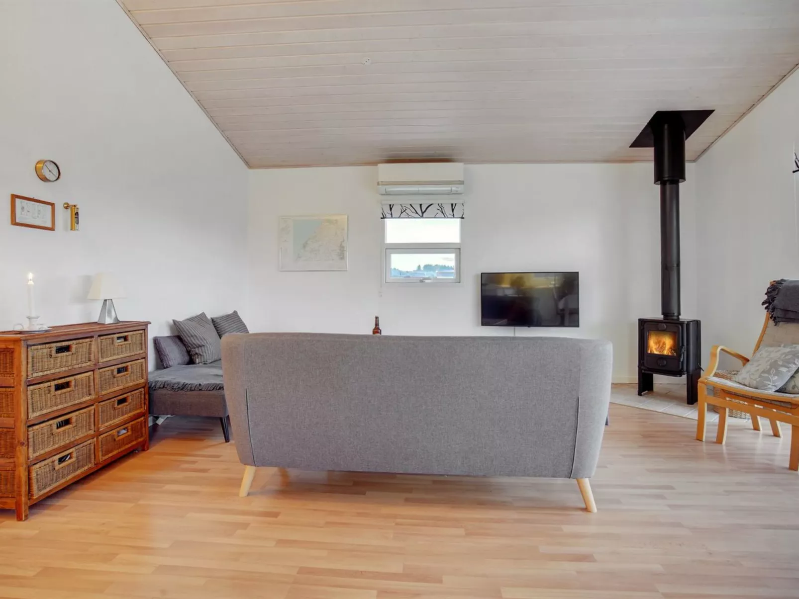 "Clarissa" - 300m from the sea-Inside