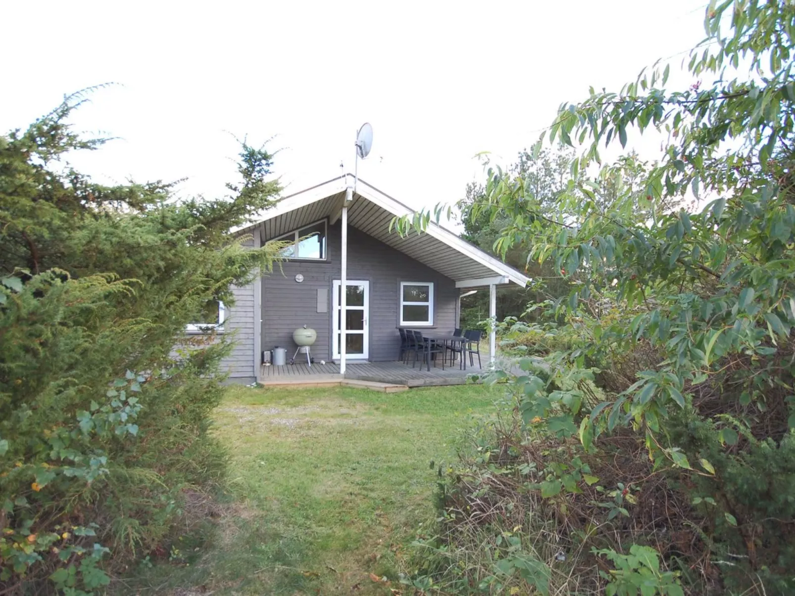 "Jaakob" - 4km from the sea-Draußen