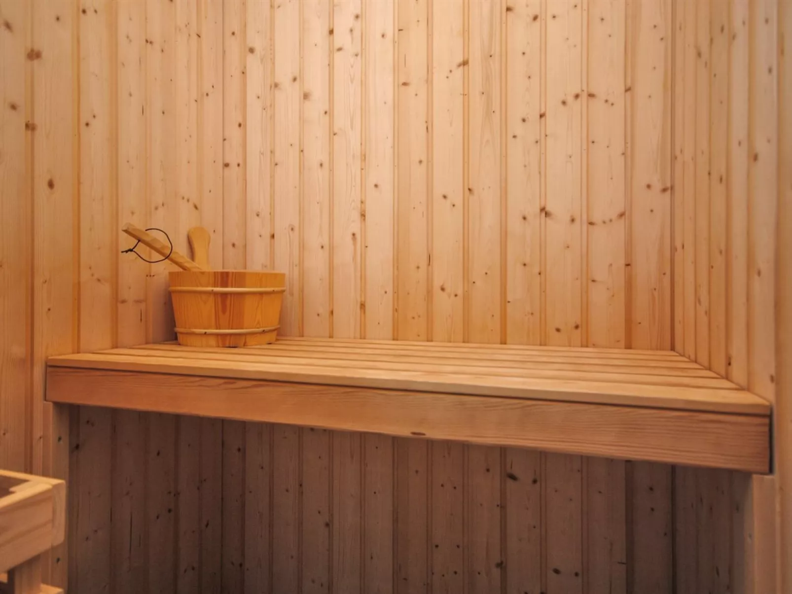 "Etly" - 600m to the fjord-Inside