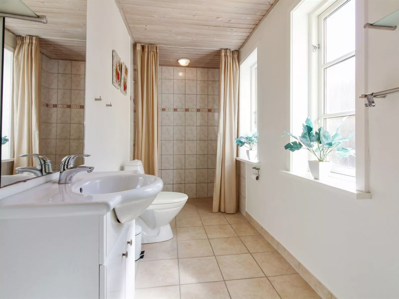 "Faustine" - 500m from the sea-Inside