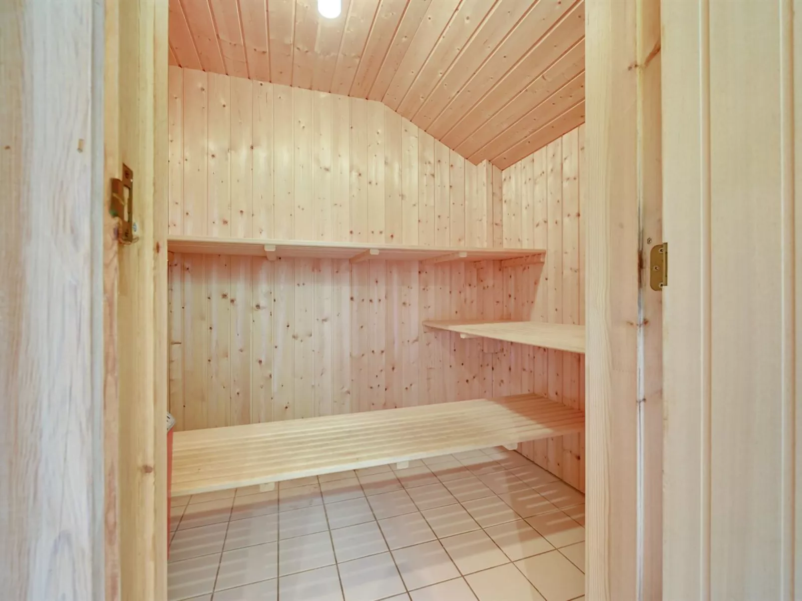 "Wegher" - 650m from the sea-Inside