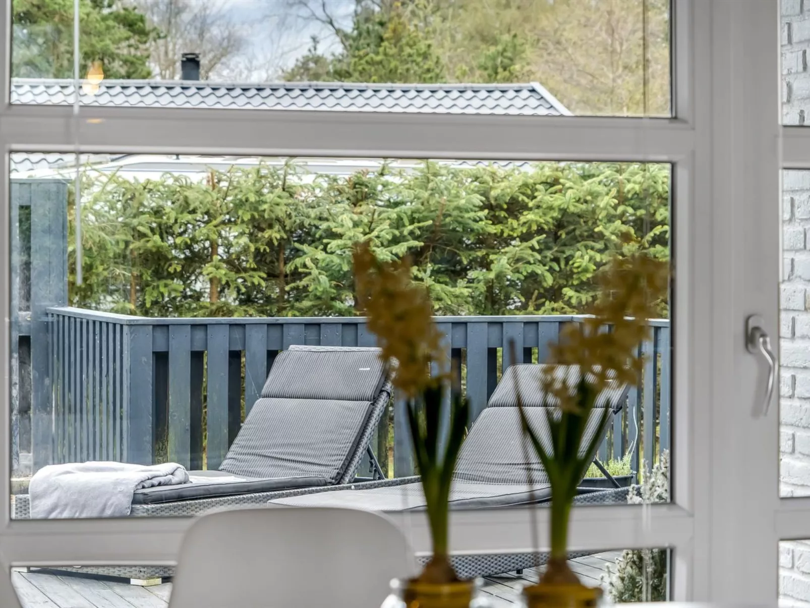 "Clarabelle" - 700m from the sea-Drinnen