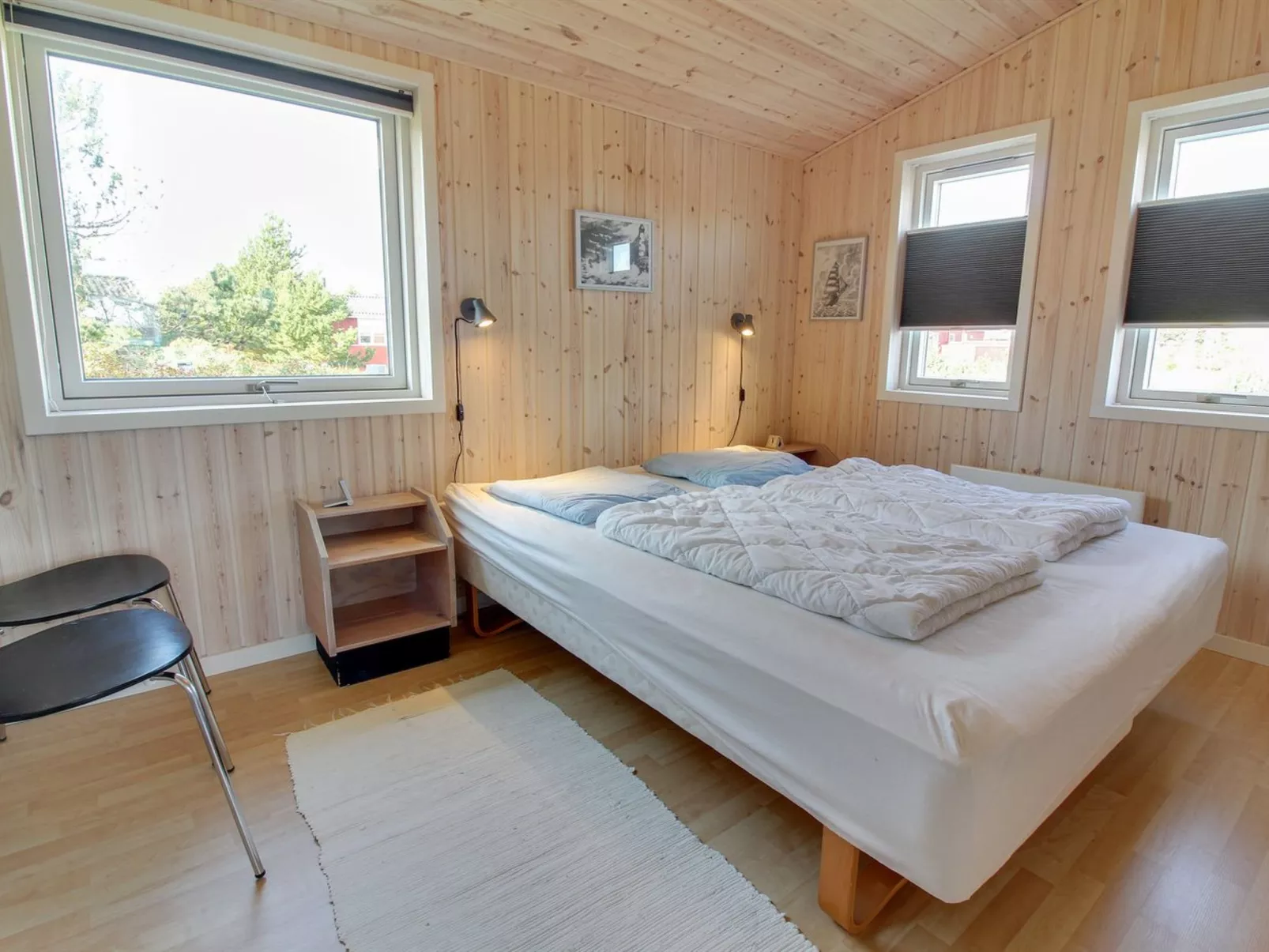 "Maika" - 800m to the fjord-Drinnen