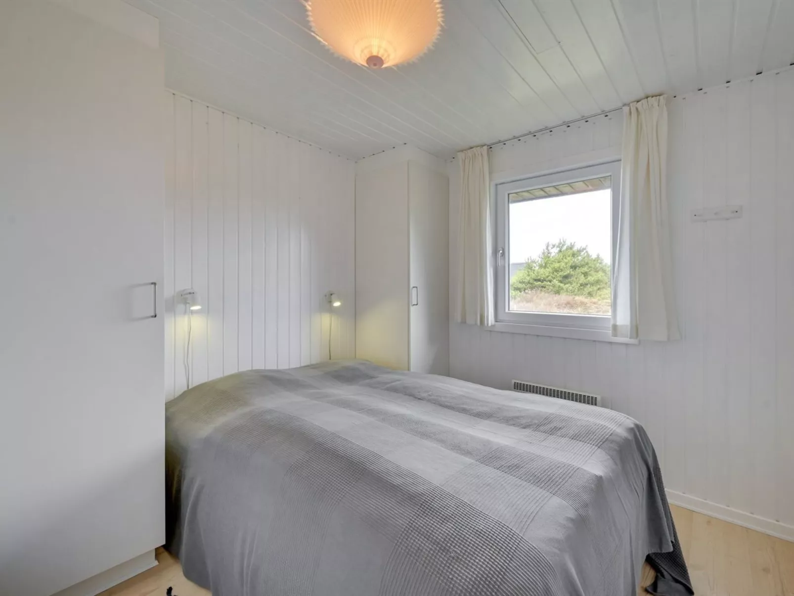 "Shalez" -  from the sea-Inside