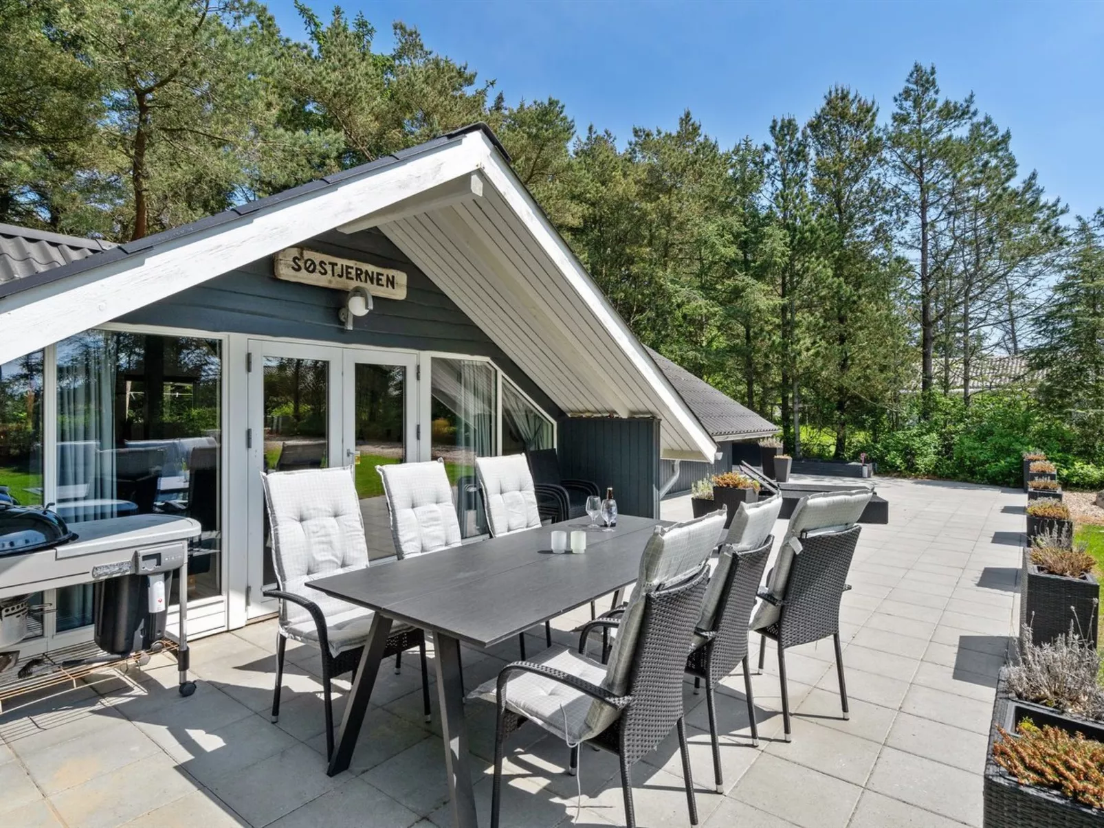 "Hjalmara" - 900m from the sea-Outside