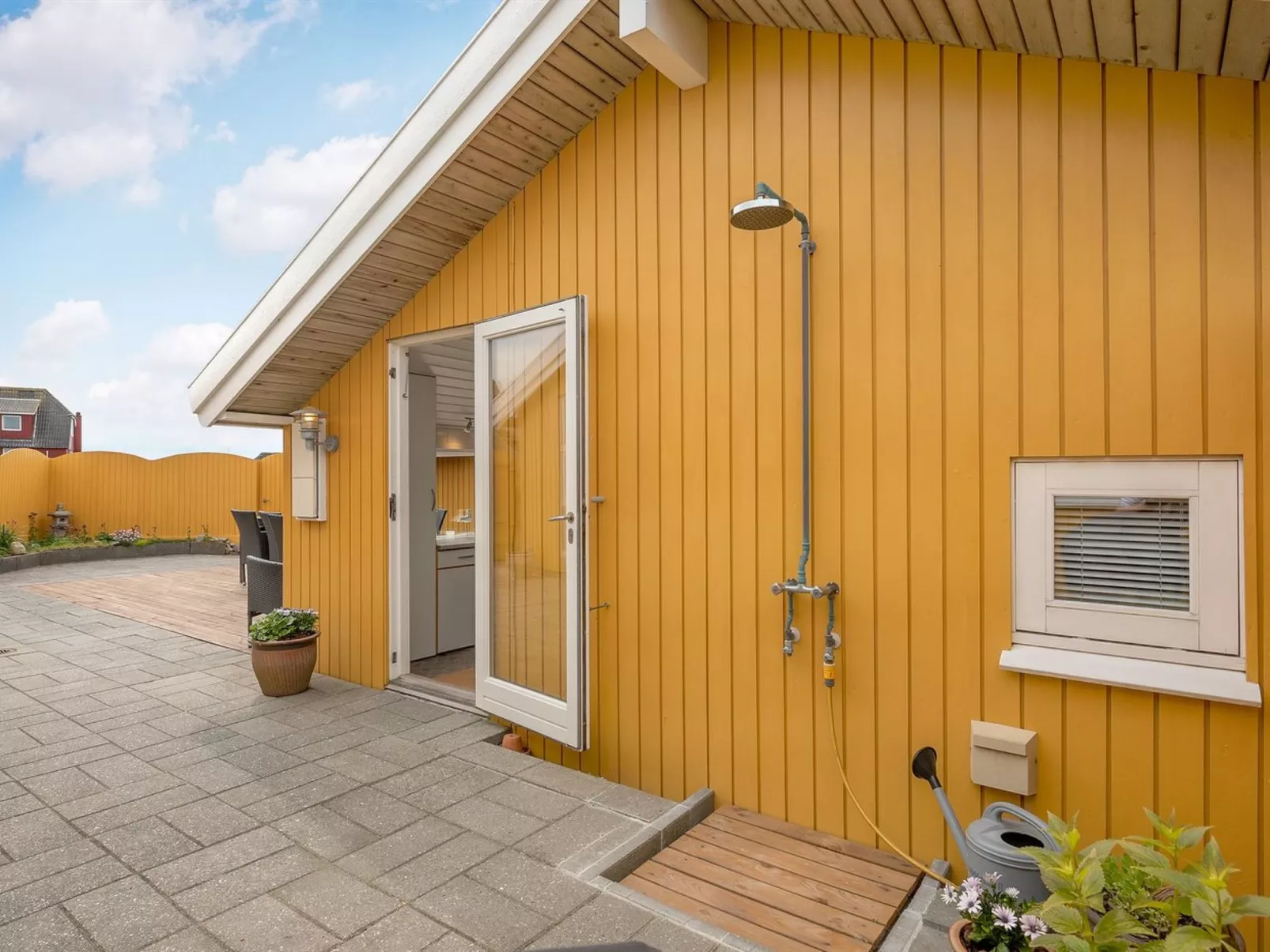 "Thrond" - 200m from the sea-Draußen