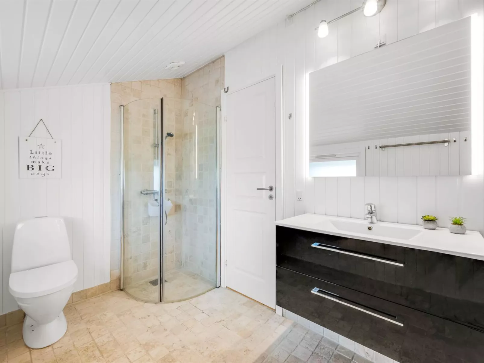 "Kari" - 900m from the sea-Dedans