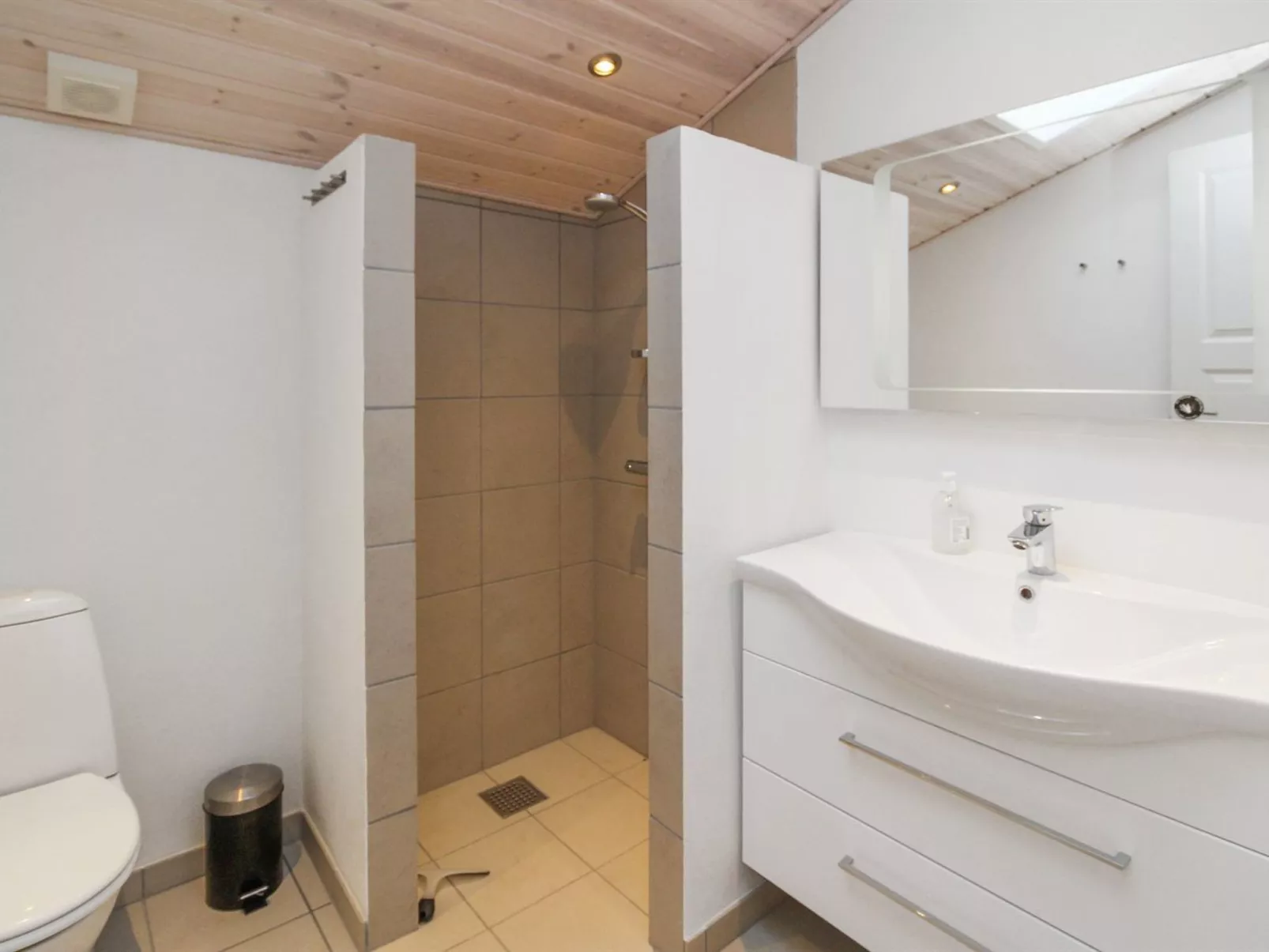 "Daje" - 600m from the sea-Drinnen