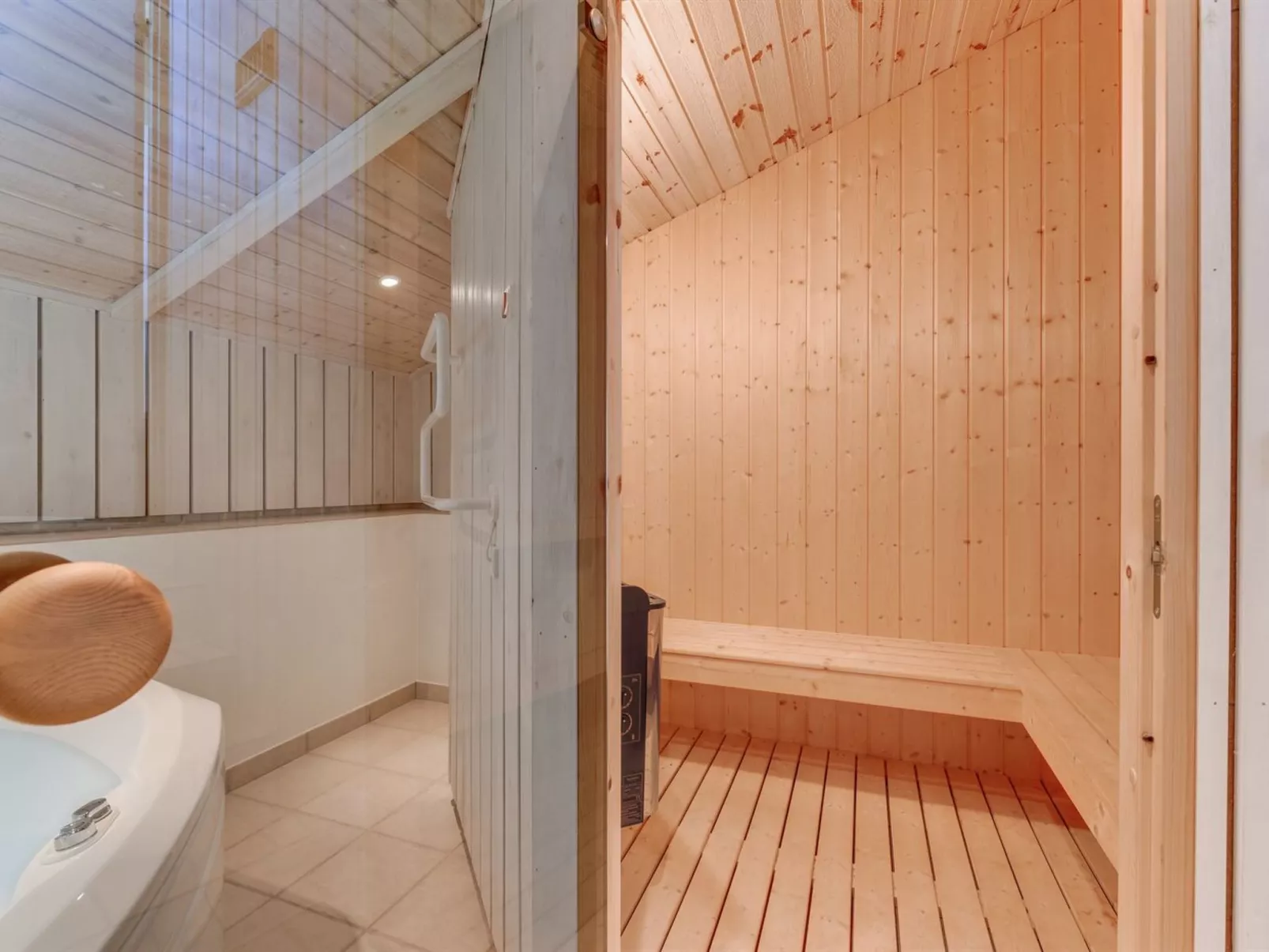 "Rink" - 150m from the sea-Dedans