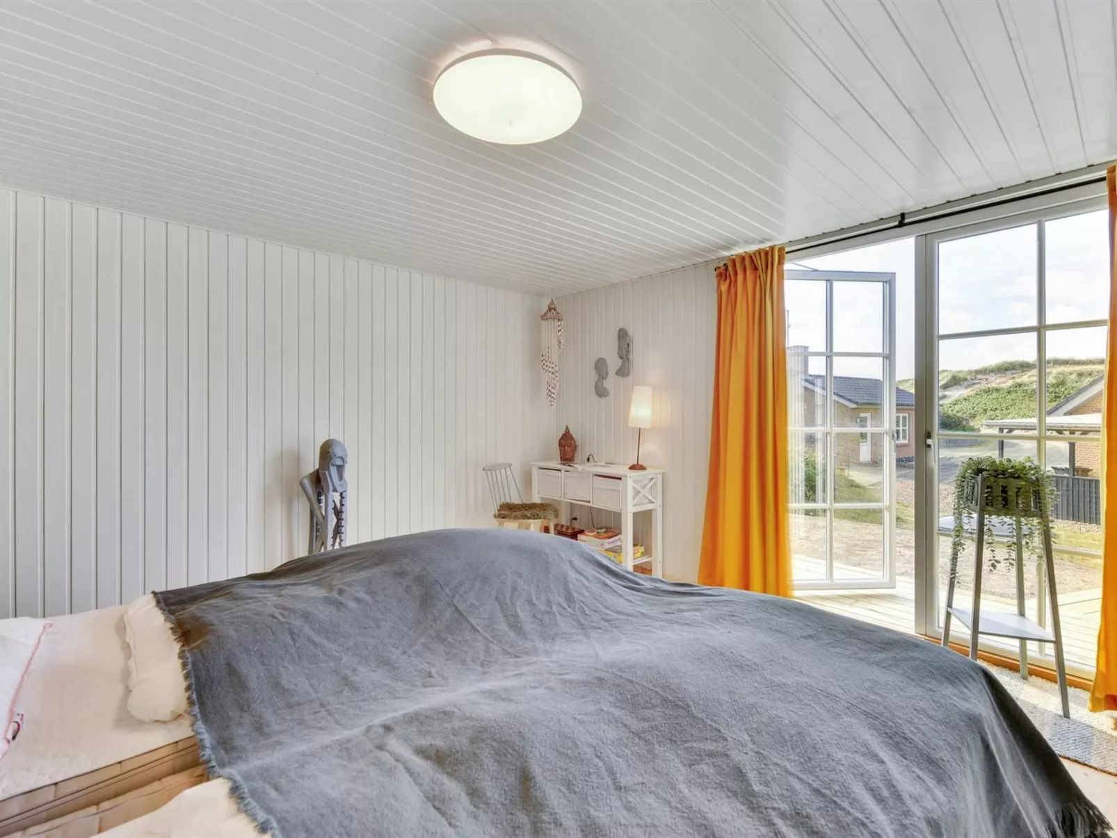 "Ayu" - 100m from the sea-Drinnen