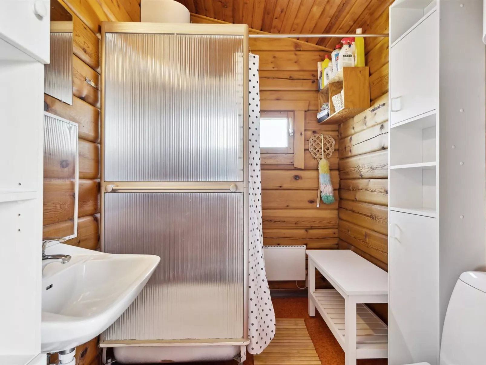 "Evelin" -  from the sea-Drinnen