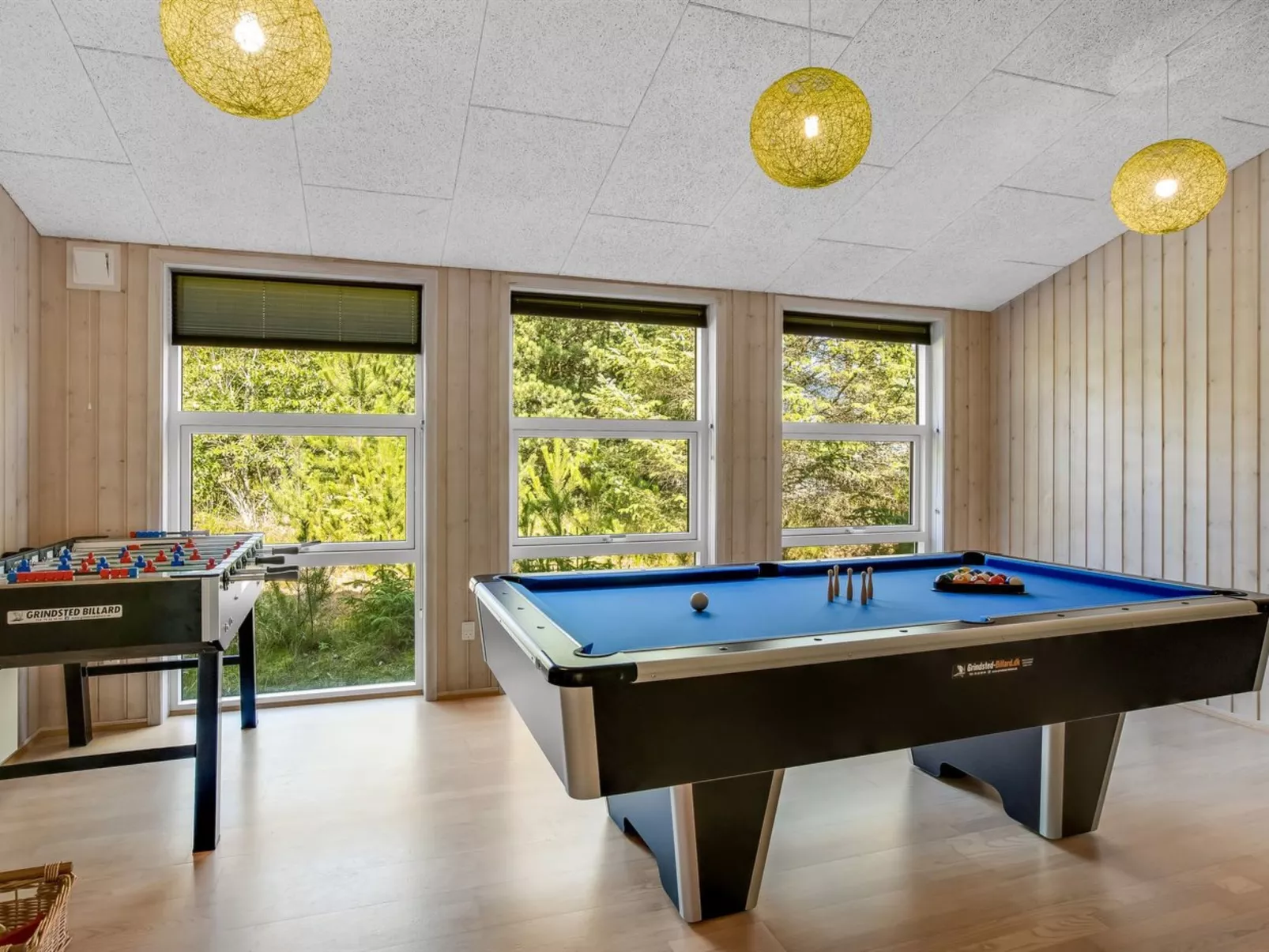 "Omar" - 1.0km from the sea-Drinnen