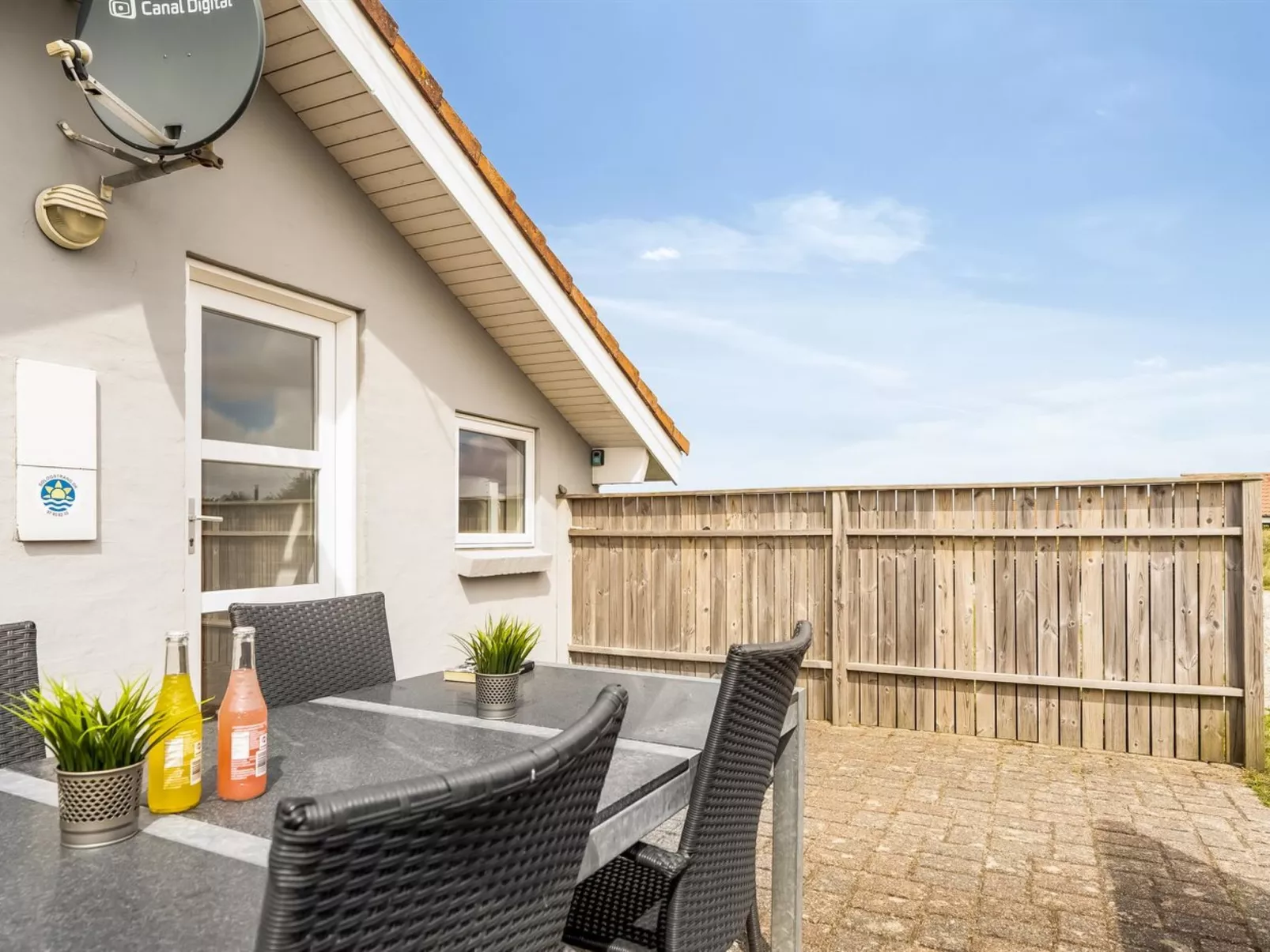 "Luzy" - 600m from the sea-Outside