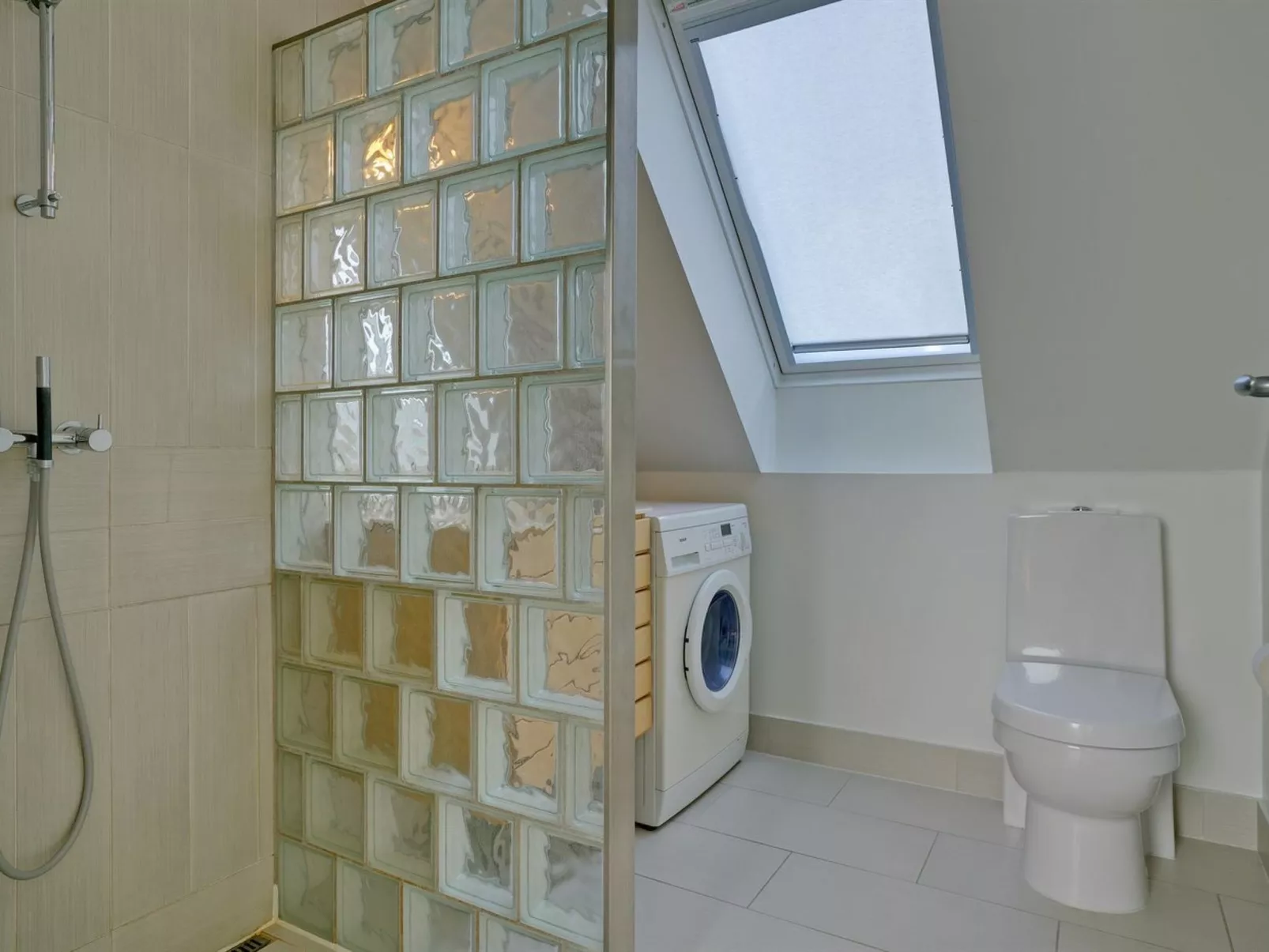 "Merisa" - 2.5km from the sea-Dedans